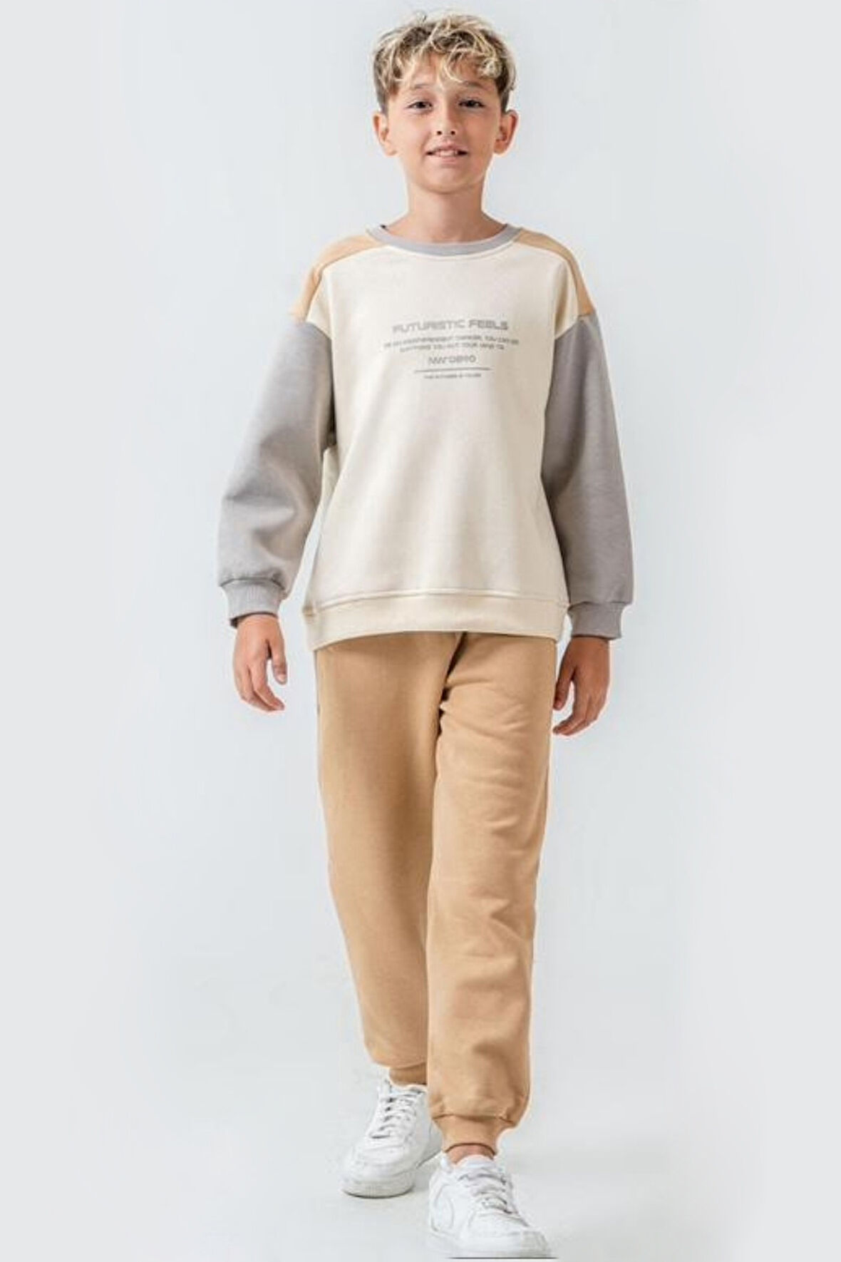Erkek Çocuk Futurıstıc Feels Baskılı 3 İplik Kalın Kışlık Eşofman Takımı Ak4229