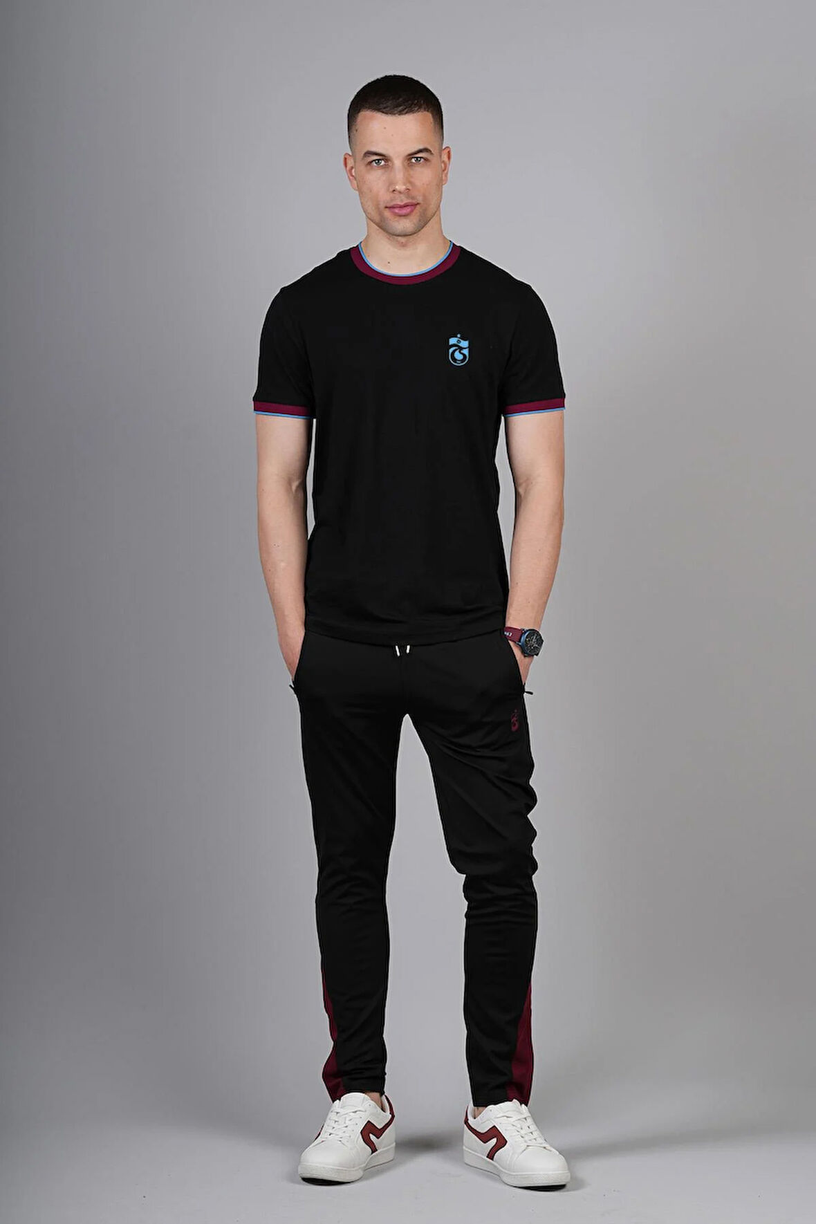 TSHIRT KOL VE YAKA BORDO MAVİ RİBANALI