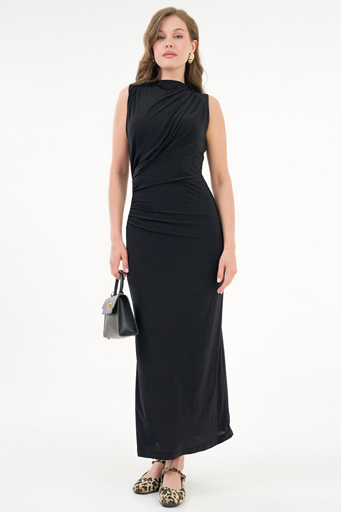 Siyah Bodycon Yarım Balıkçı Yaka Büzgülü Yırtmaçlı Sandy Elbise