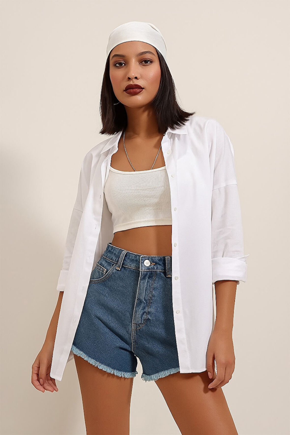 Beyaz Oversize Uzun Basic Dokuma Gömlek