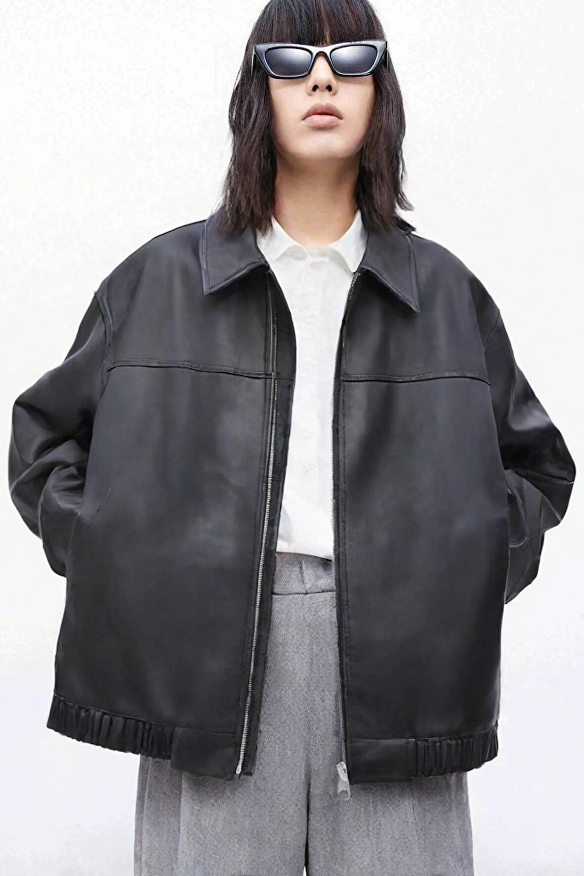 Siyah - M Kadın Relax Fit Gömlek Yaka Fermuarlı Cepli Düşük Omuz Suni Deri Bomber Ceket - Beli Elastikli