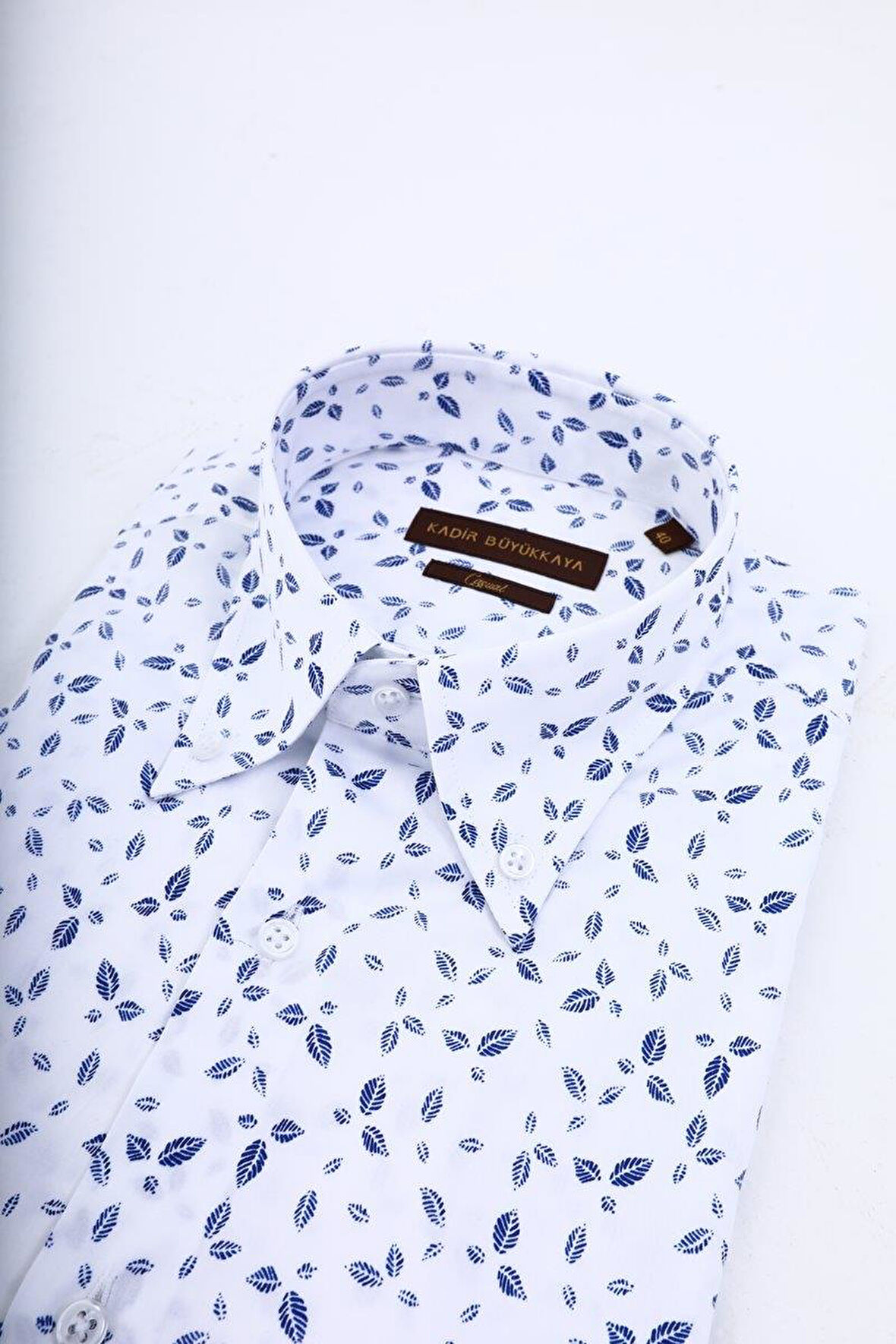 Modern Desenli Yaka Düğmeli Erkek Gömlek-KAW4630S