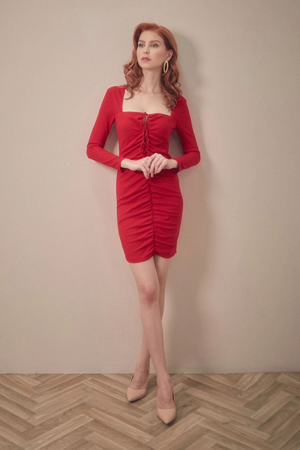 Önü Büzgülü Kare Yaka Elbise