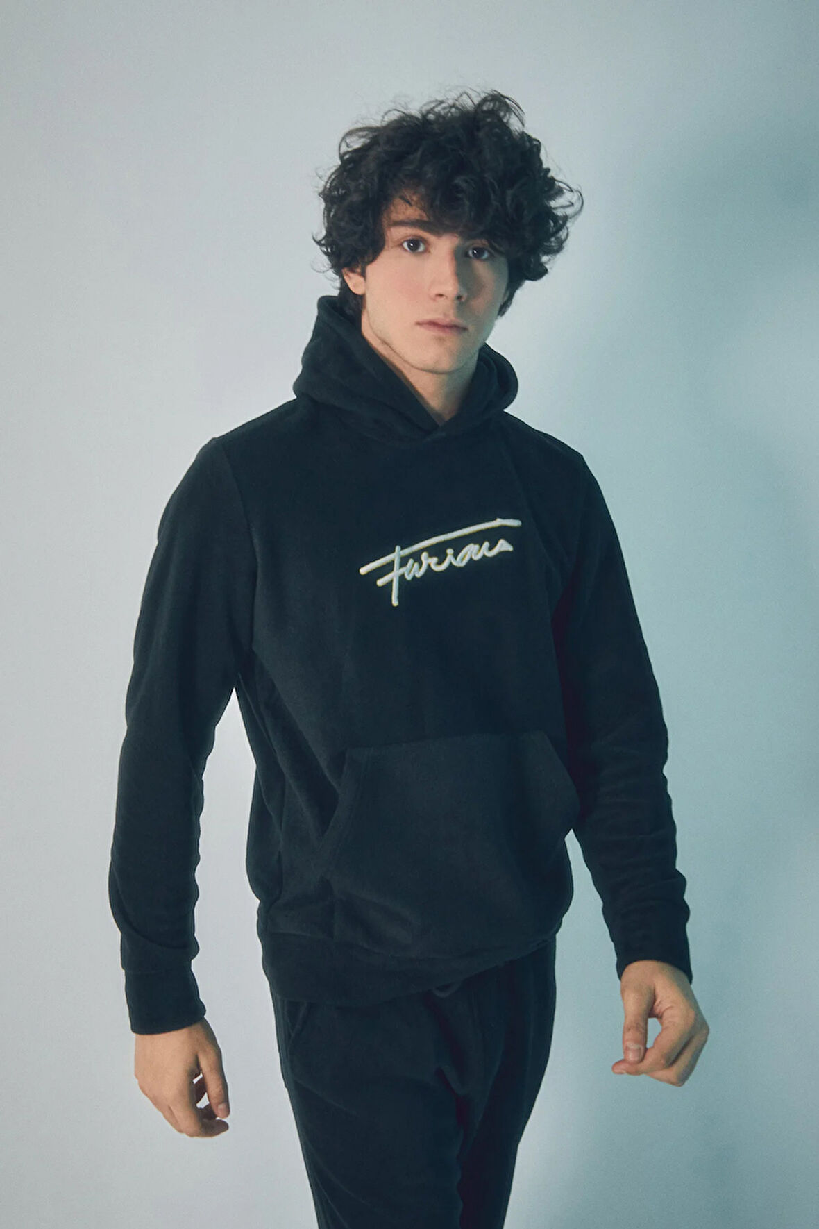 Yazı Nakışlı Kanguru Cepli Kapüşonlu Polar Sweatshirt