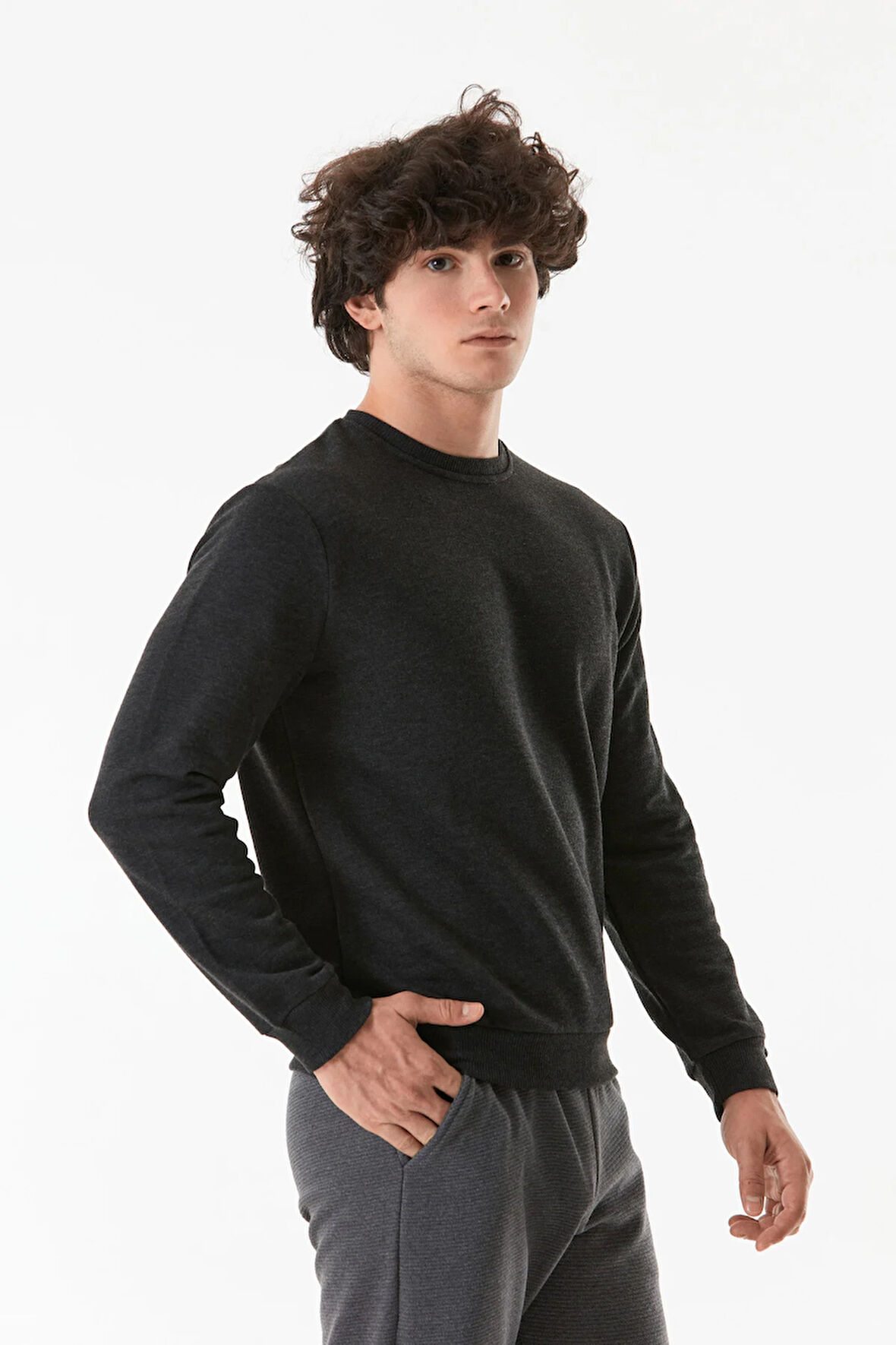 3 İplik Basic Bisiklet Yaka Sweatshirt