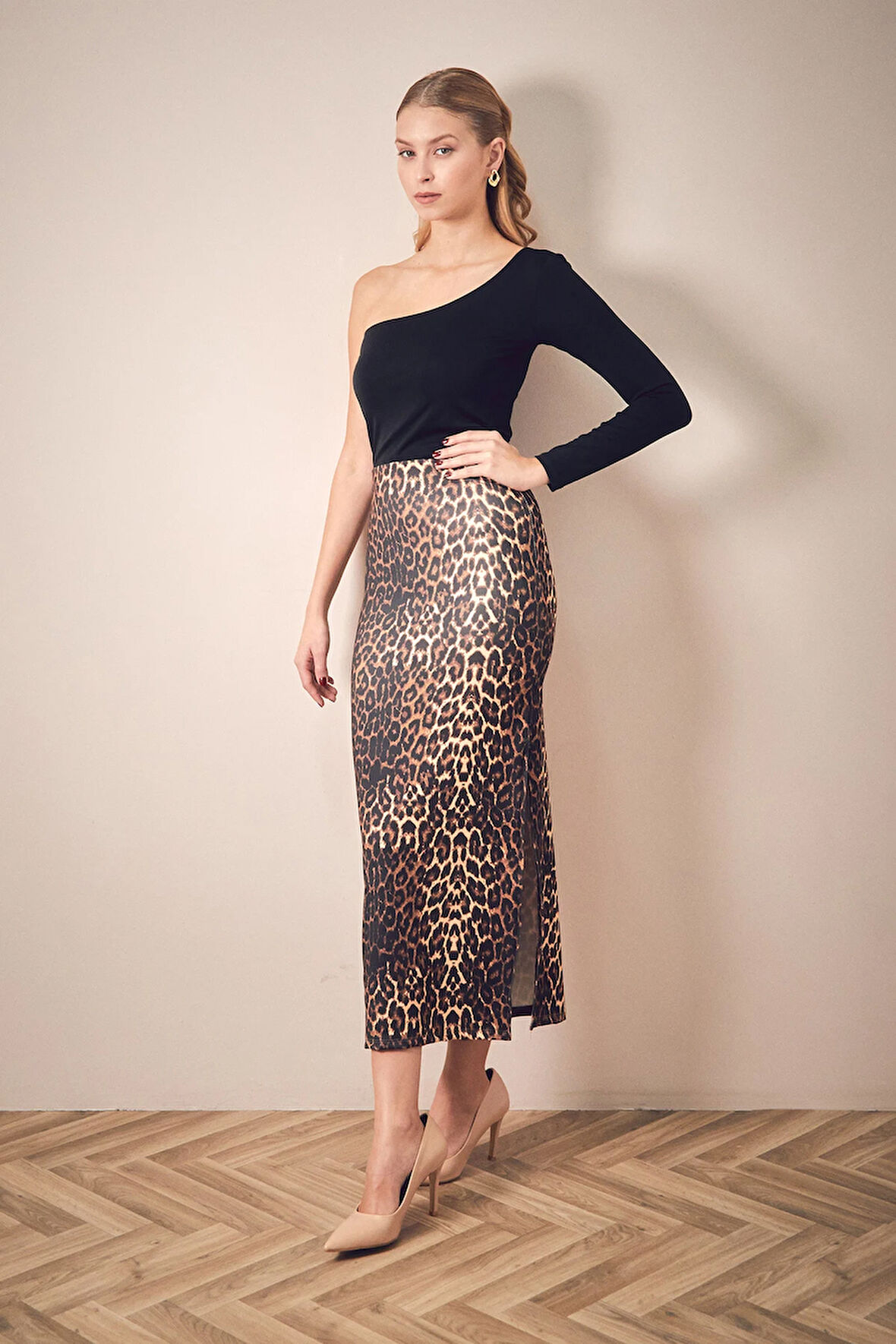 Leopar Desenli Yırtmaçlı Etek