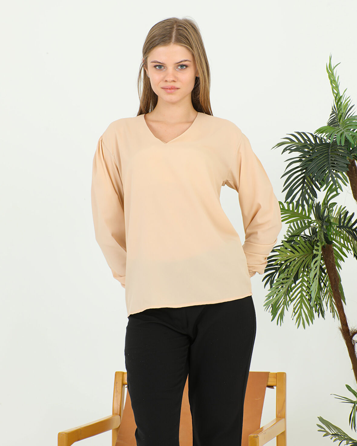 Kadın V Yaka Bluz 1979