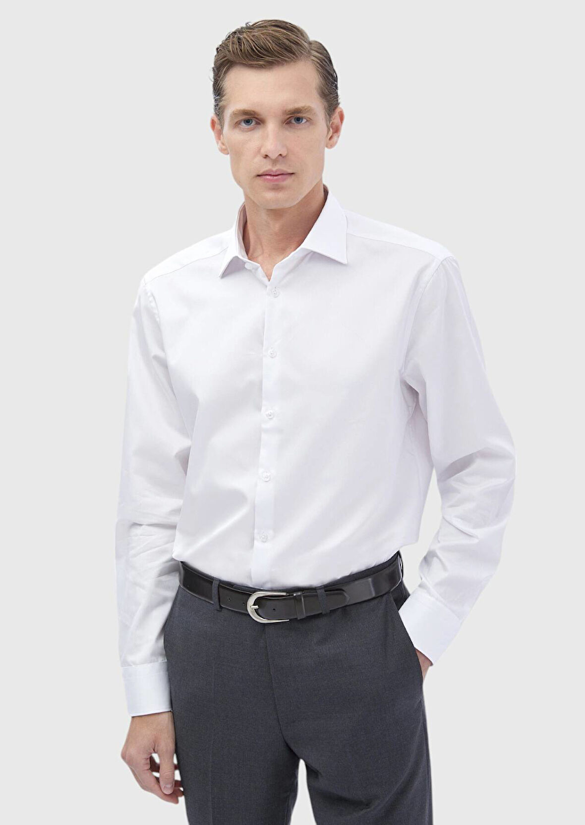 Beyaz Düz Regular Fit Dokuma Klasik %100 Pamuk Gömlek