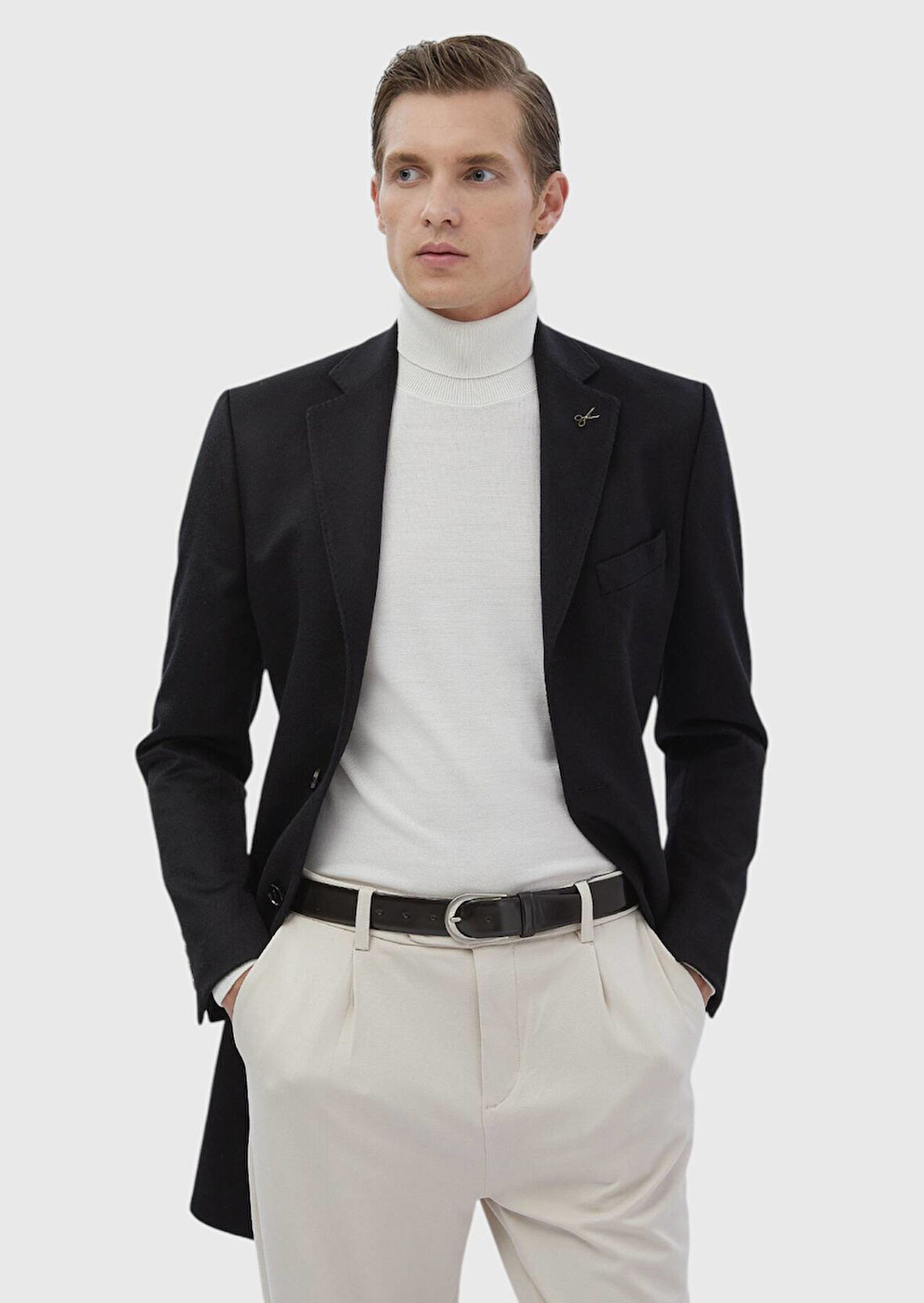 Siyah Regular Fit Kelebek Yaka Klasik Dokuma Palto