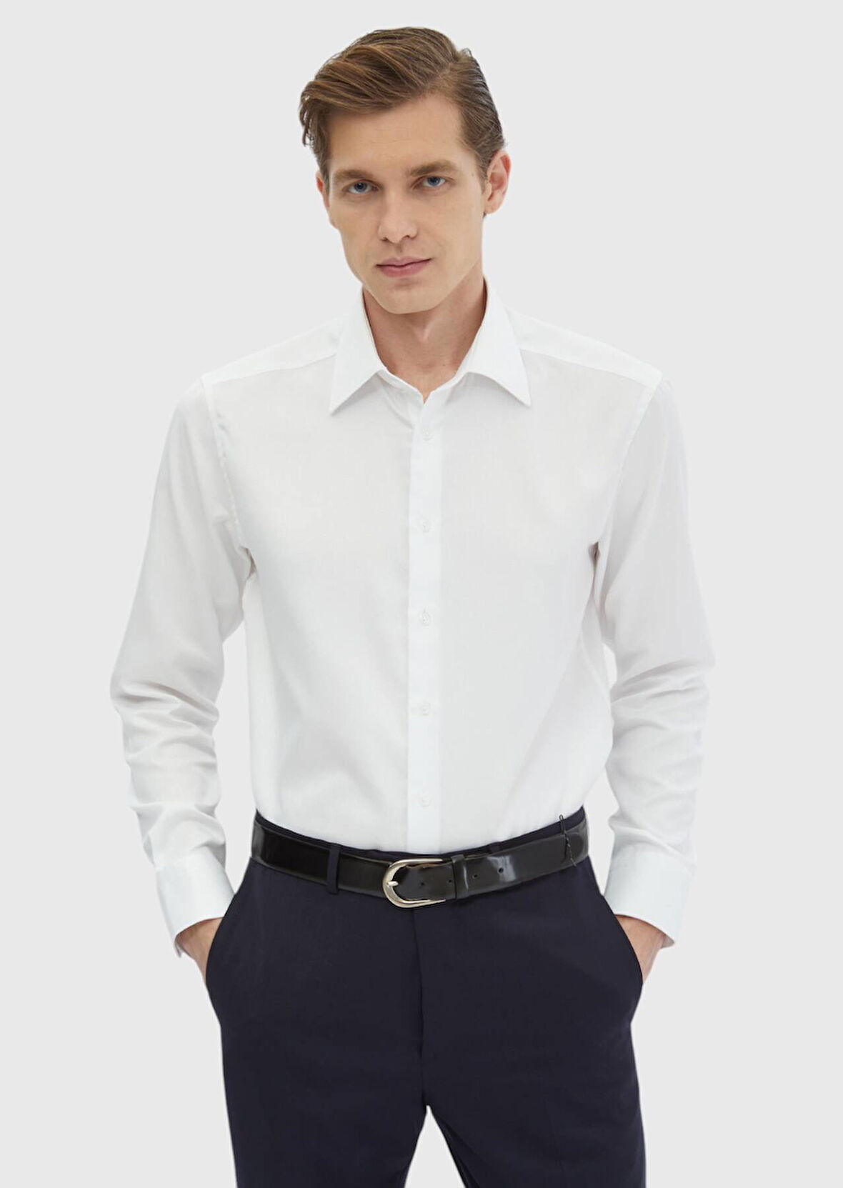 Beyaz Düz Regular Fit Dokuma Klasik %100 Pamuk Gömlek