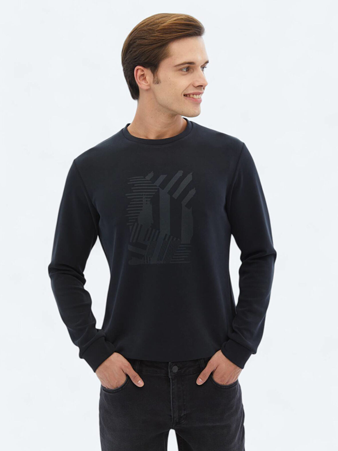 Siyah Bisiklet Yaka Baskılı Sweatshırt