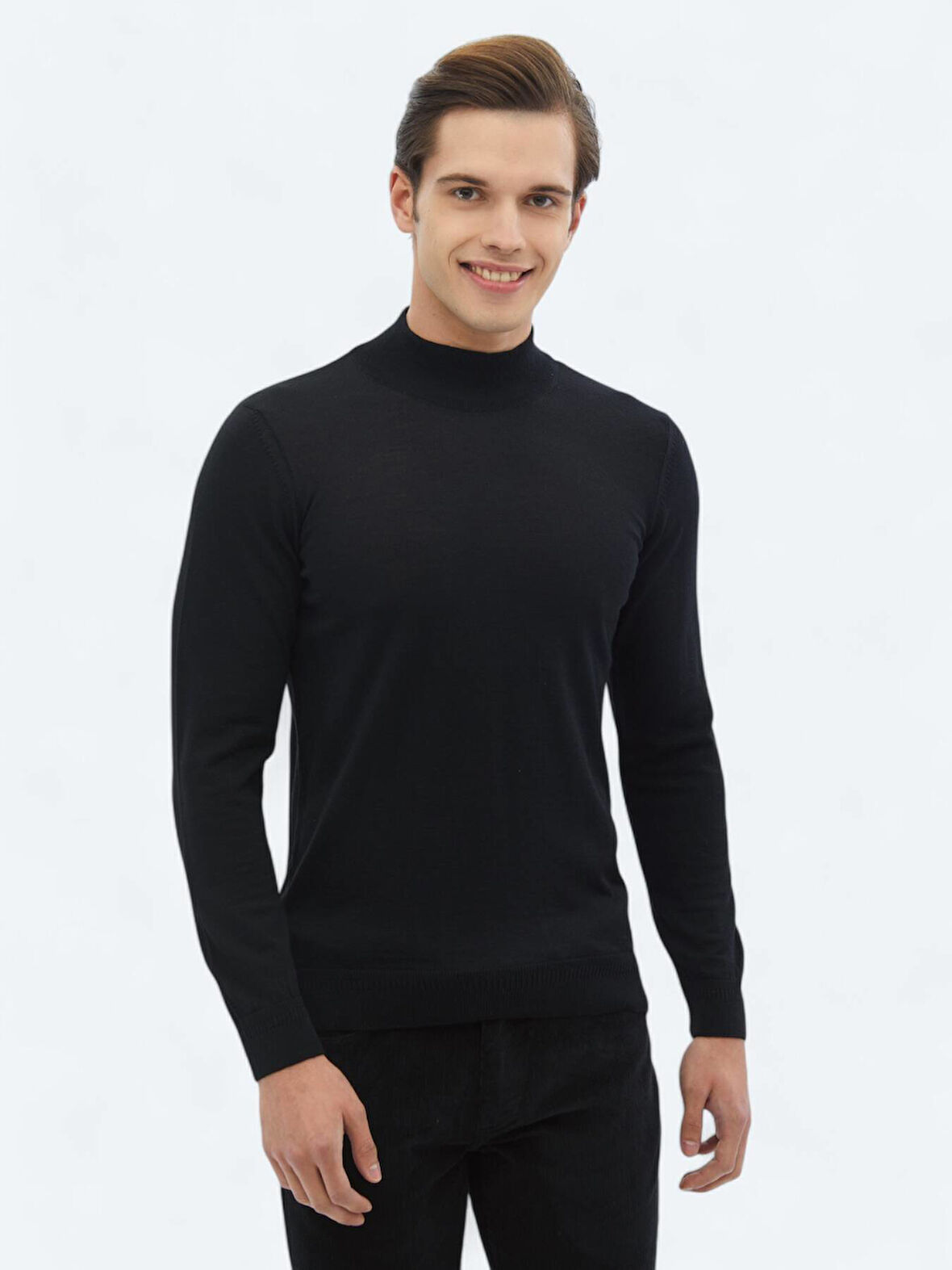 Siyah Yarım Balıkçı Yaka Düz Örgü Yün Karışımlı Triko Kazak