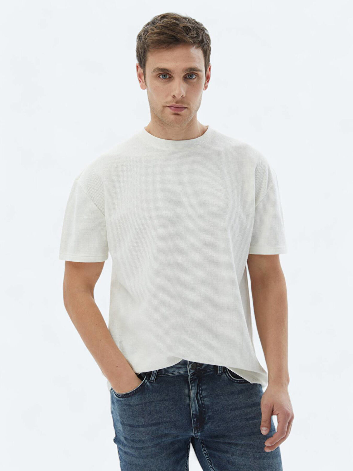 Ekru Bisiklet Yaka %100 Pamuk T-Shirt