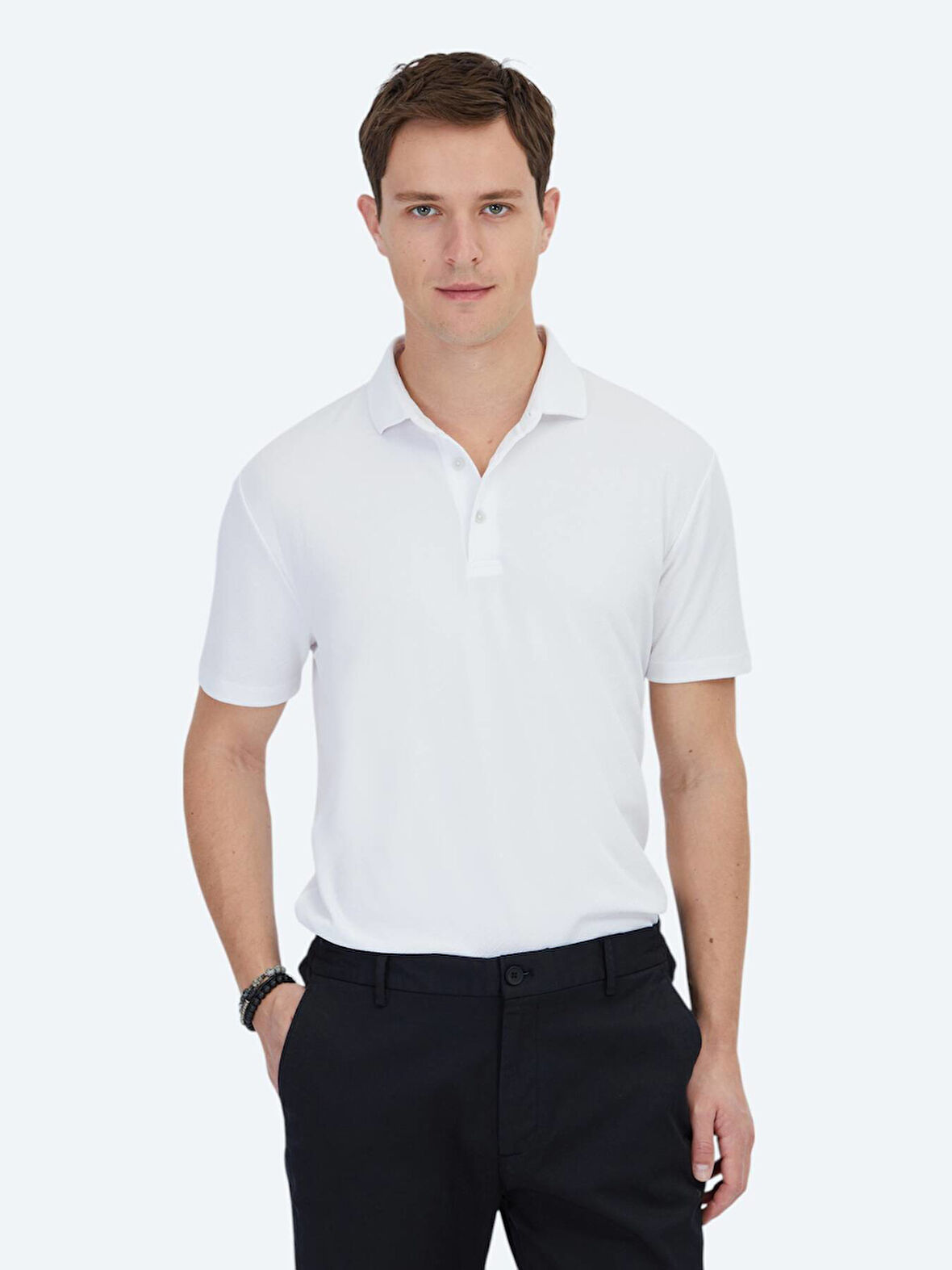 Beyaz Jakarlı Polo Yaka T-Shirt