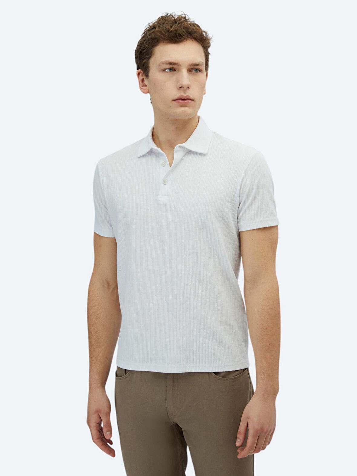 Beyaz Desenli Polo Yaka Pamuk Karışımlı T-Shirt