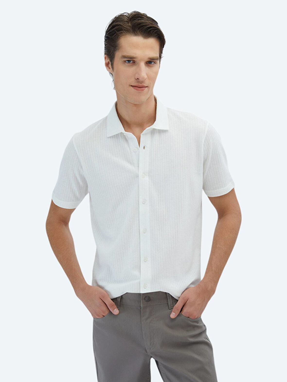 Beyaz Desenli Regular Fit Casual %100 Pamuk Gömlek