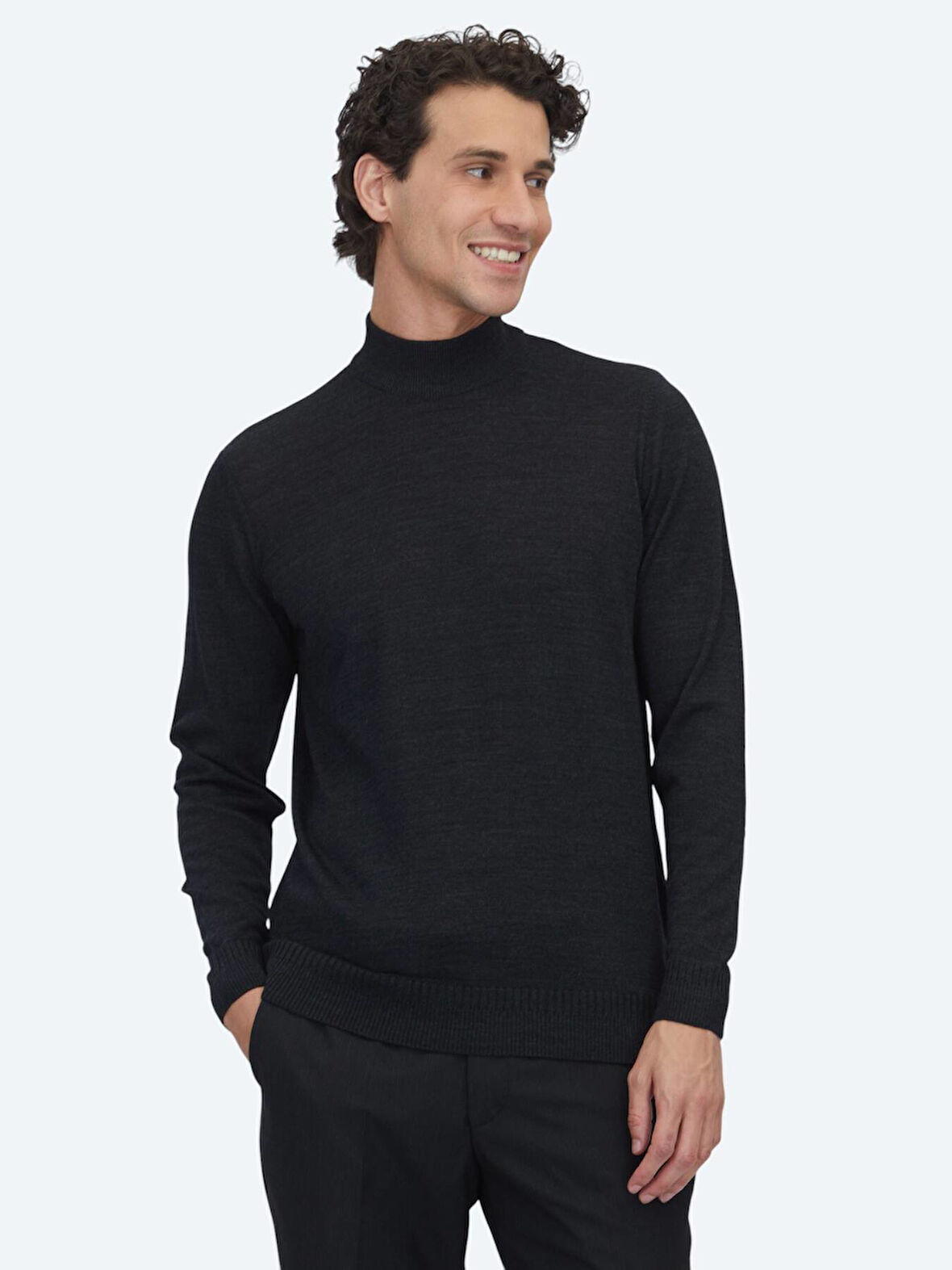 Antrasit Yarım Balıkçı Yaka Jakarlı Yün Karışımlı Triko Kazak