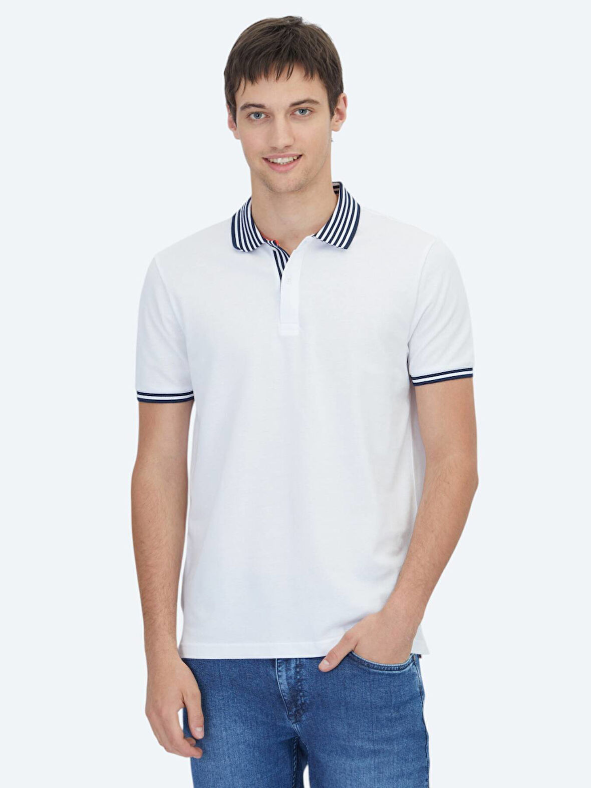 Beyaz Polo Yaka Pamuk Karışımlı T-Shirt