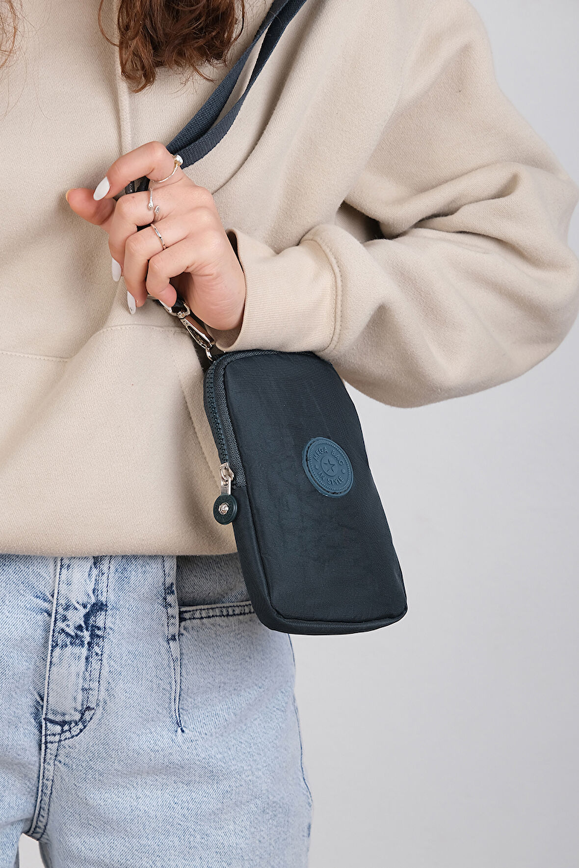 M 226 Mega Bag Krinkıl Kumaş Unisex Küçük Omuz Çantası, Telefonluk