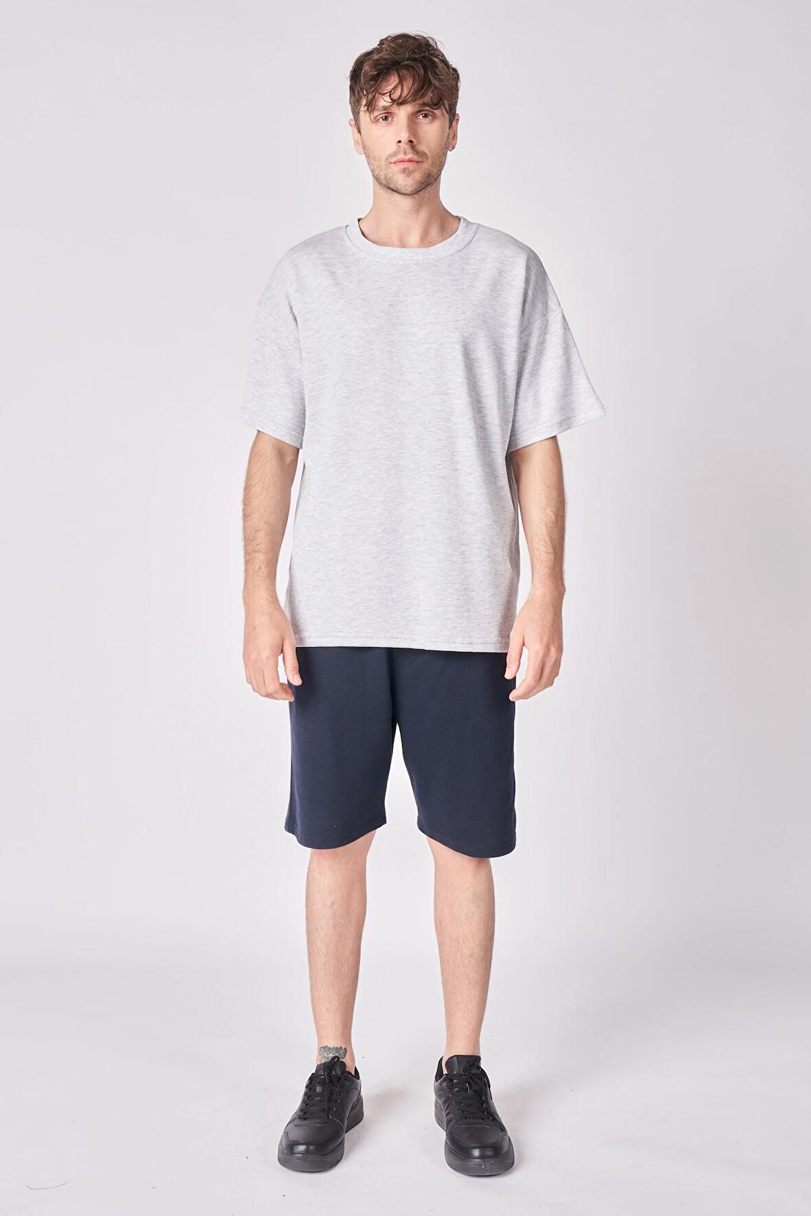 Erkek Dokulu Oversize Bisiklet Yaka Kısa Kollu Tişört