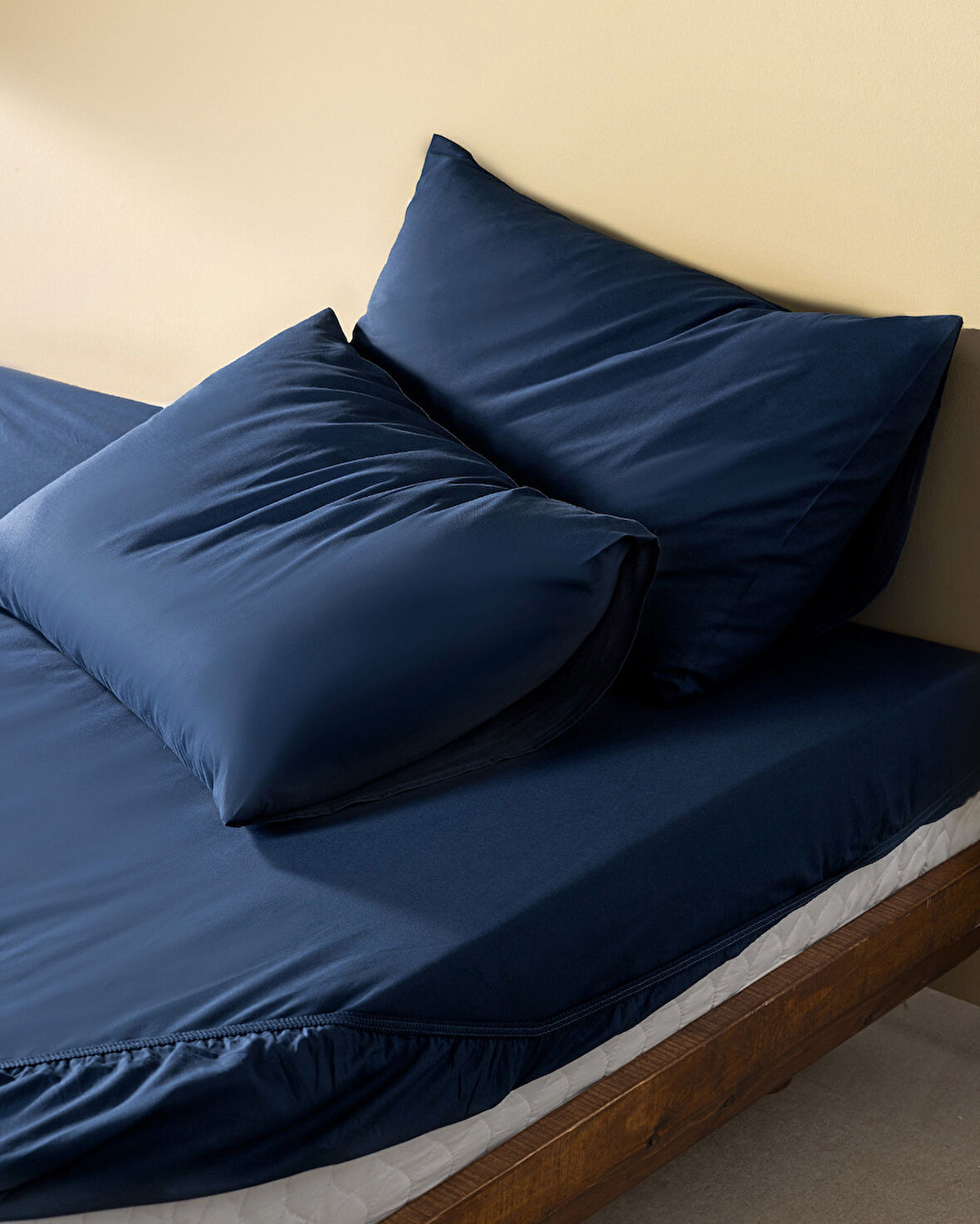 Manon King Size %100 Pamuk Ranforce Lastikli Çarşaf Takımı - Lacivert