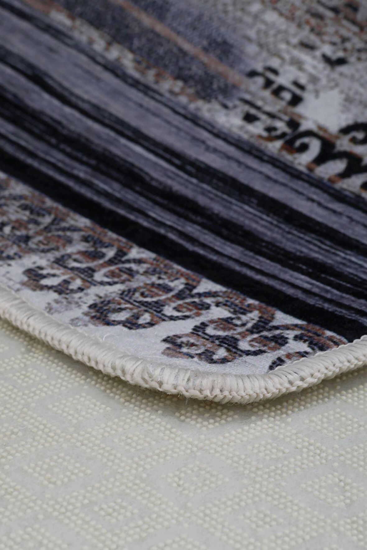 DijiDekor Köln Kahve Saçaksız Dijital Halı Kaymaz Yıkanabilir Yolluk