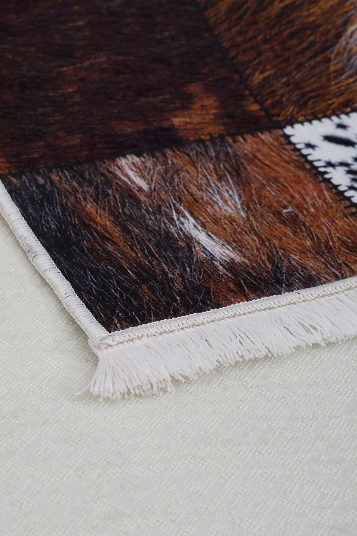 DijiDekor DR01 Kahve Saçaklı Dijital Halı Kaymaz Yıkanabilir Yolluk