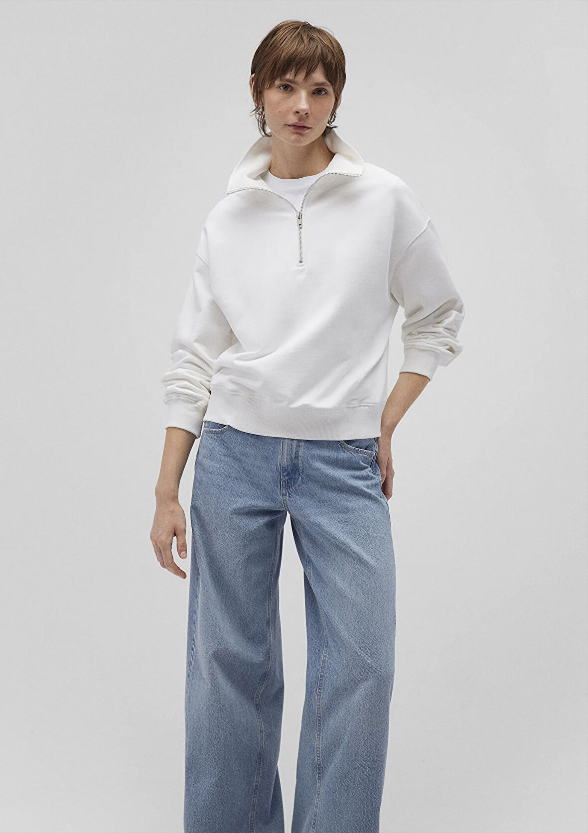 Yarı Fermuarlı Beyaz Basic Sweatshirt 1S10143-80194