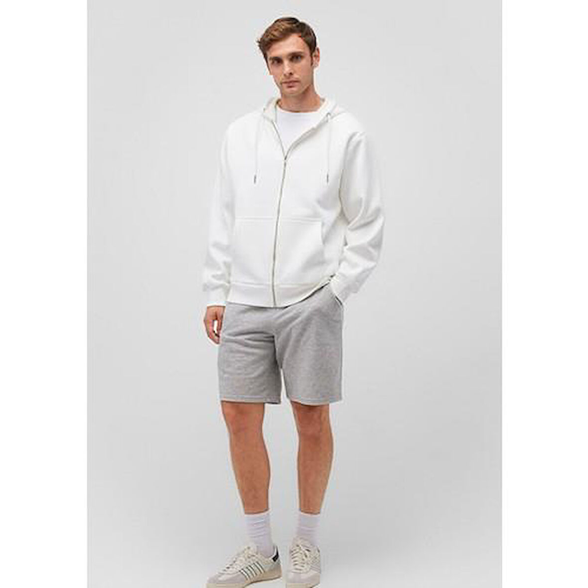 KAPÜŞONLU SWEATSHIRT