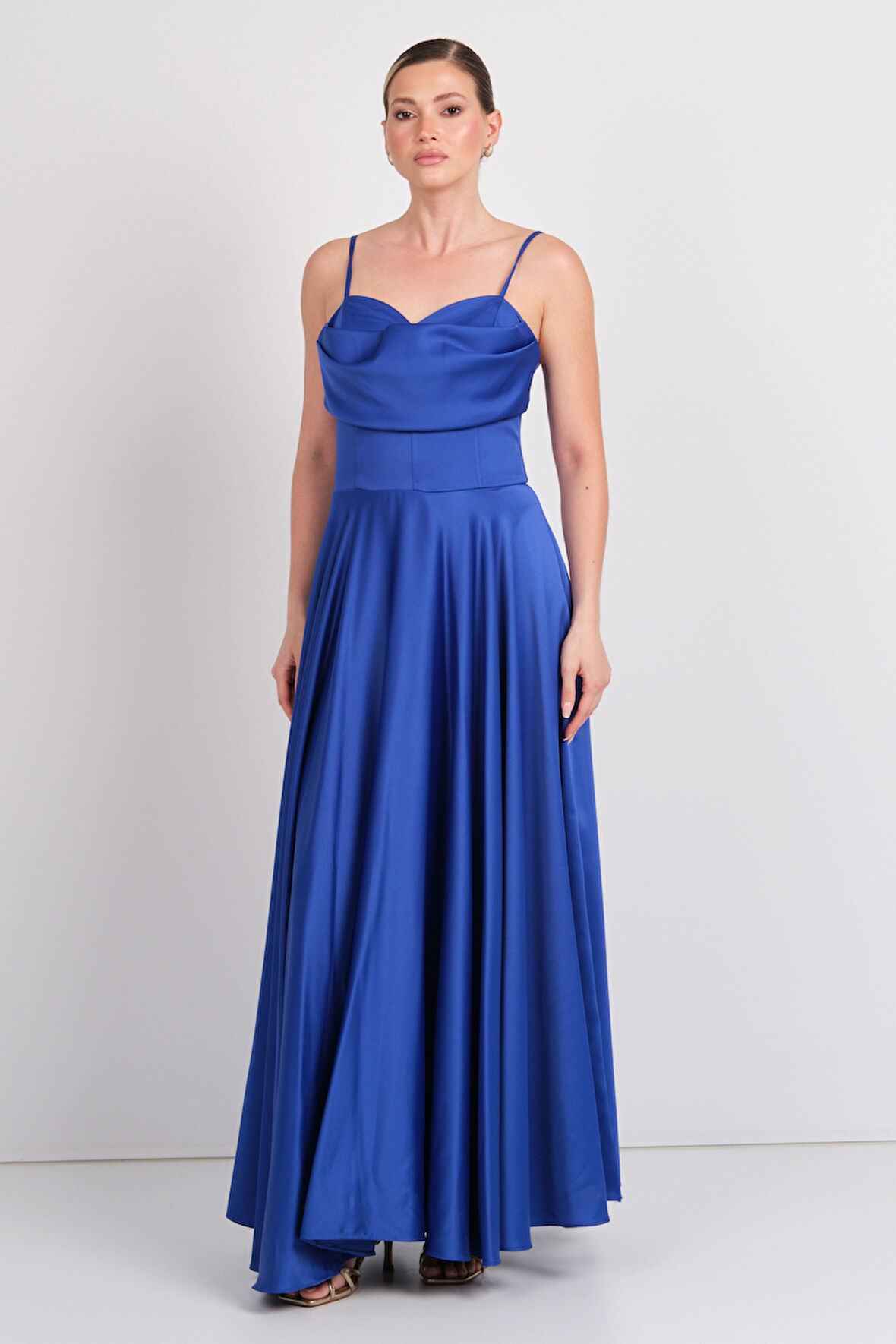 Dans Kadın Askılı Kloş Saten Kumaş Maxi Abiye Elbise 1795 Saks