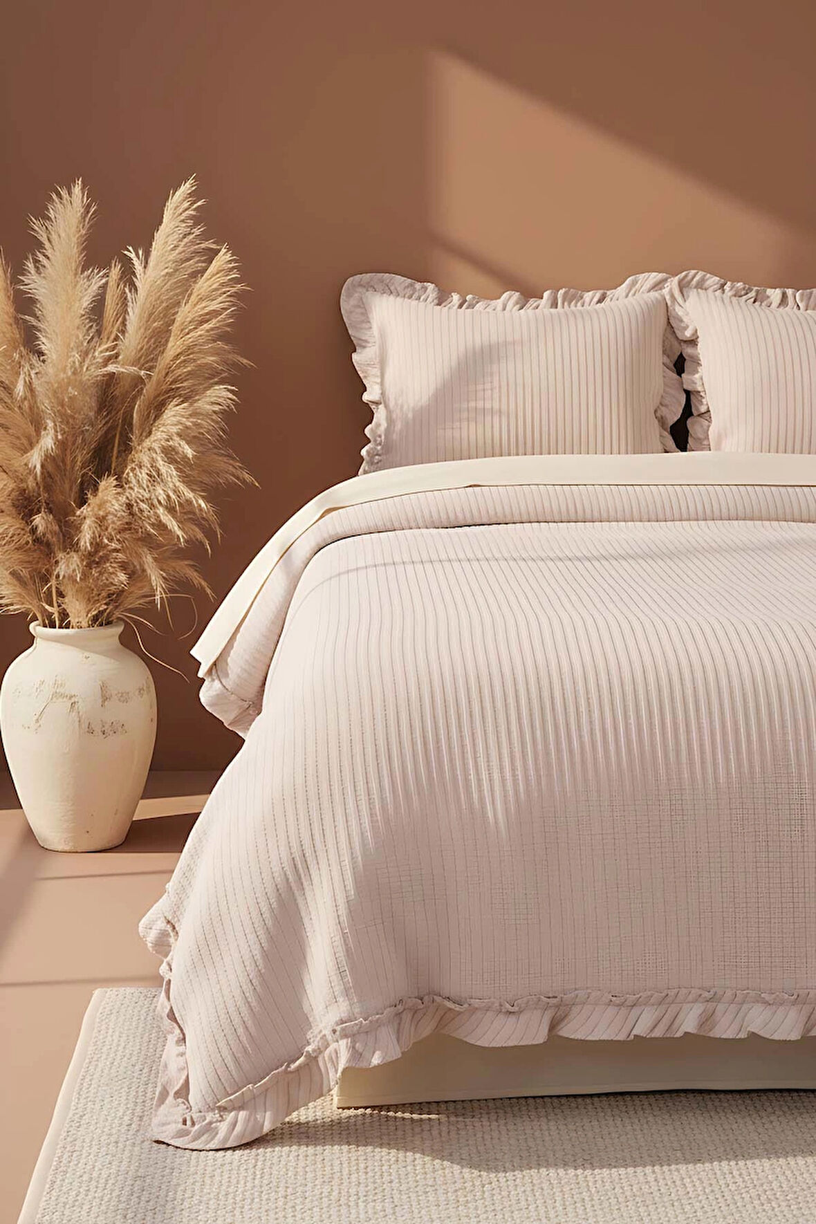 Marta Bej Çift Kişilik Jakarlı Yatak Örtüsü Takımı 3 Parça Uyku Seti