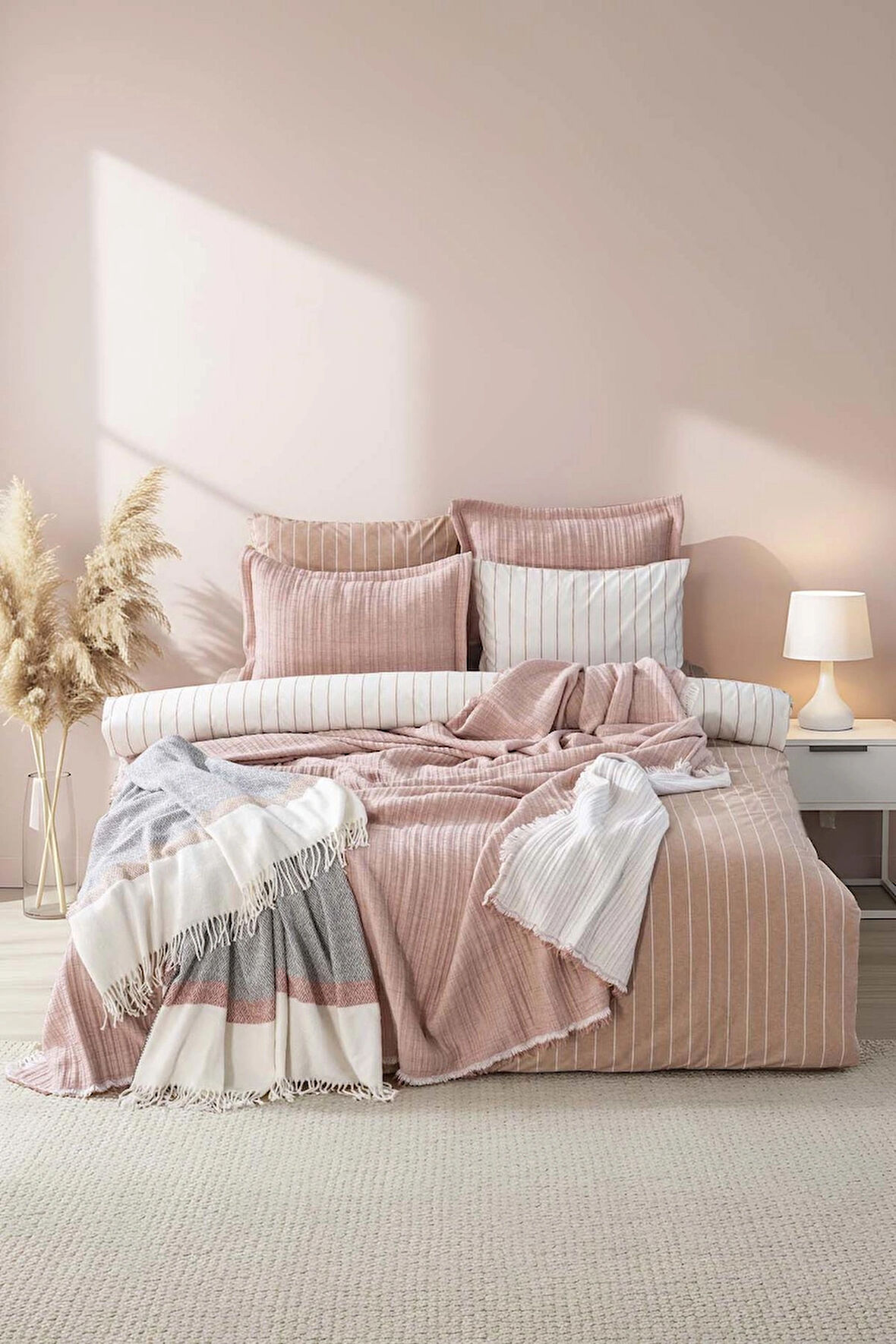 Efekt Pudra Çift Kişilik Nevresimli Yatak Örtüsü - 8 Parça Çeyiz Seti