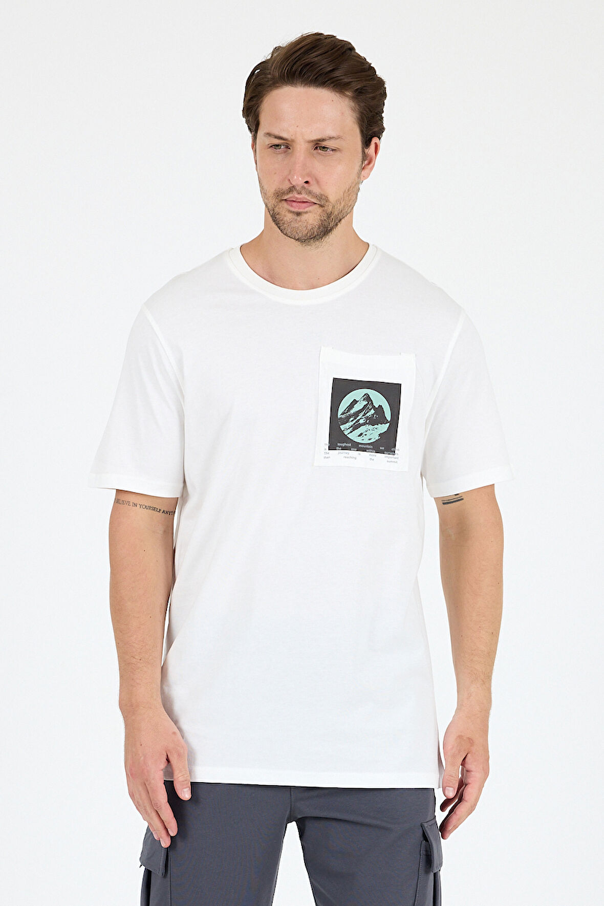 Erkek %100 Pamuk Cep Detaylı Baskılı Tişört – Bisiklet Yaka, Yazlık Model Erkek T-Shirt 0105