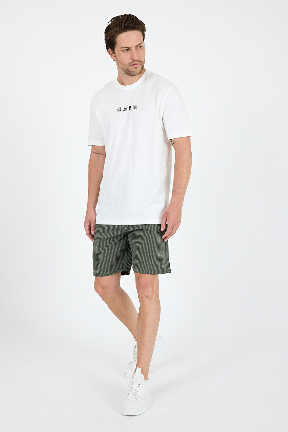 Erkek %100 Pamuk Bisiklet Yaka Kısa Kollu Baskılı T-Shirt  Rahat ve Şık Günlük Tişört 0106