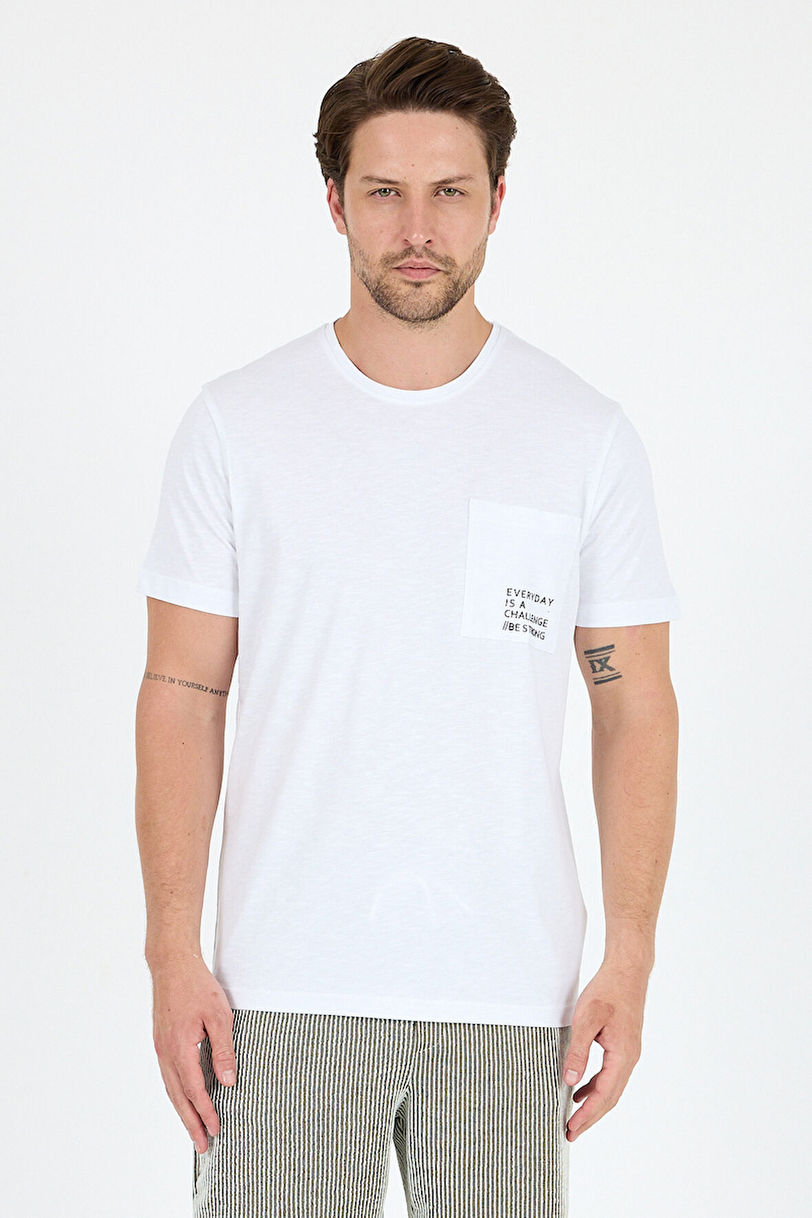 %100 Pamuk Sıfır Yaka Baskılı Rahat Kesim, Nefes Alabilir Kumaş Erkek Tişört Basic Tişört 0068