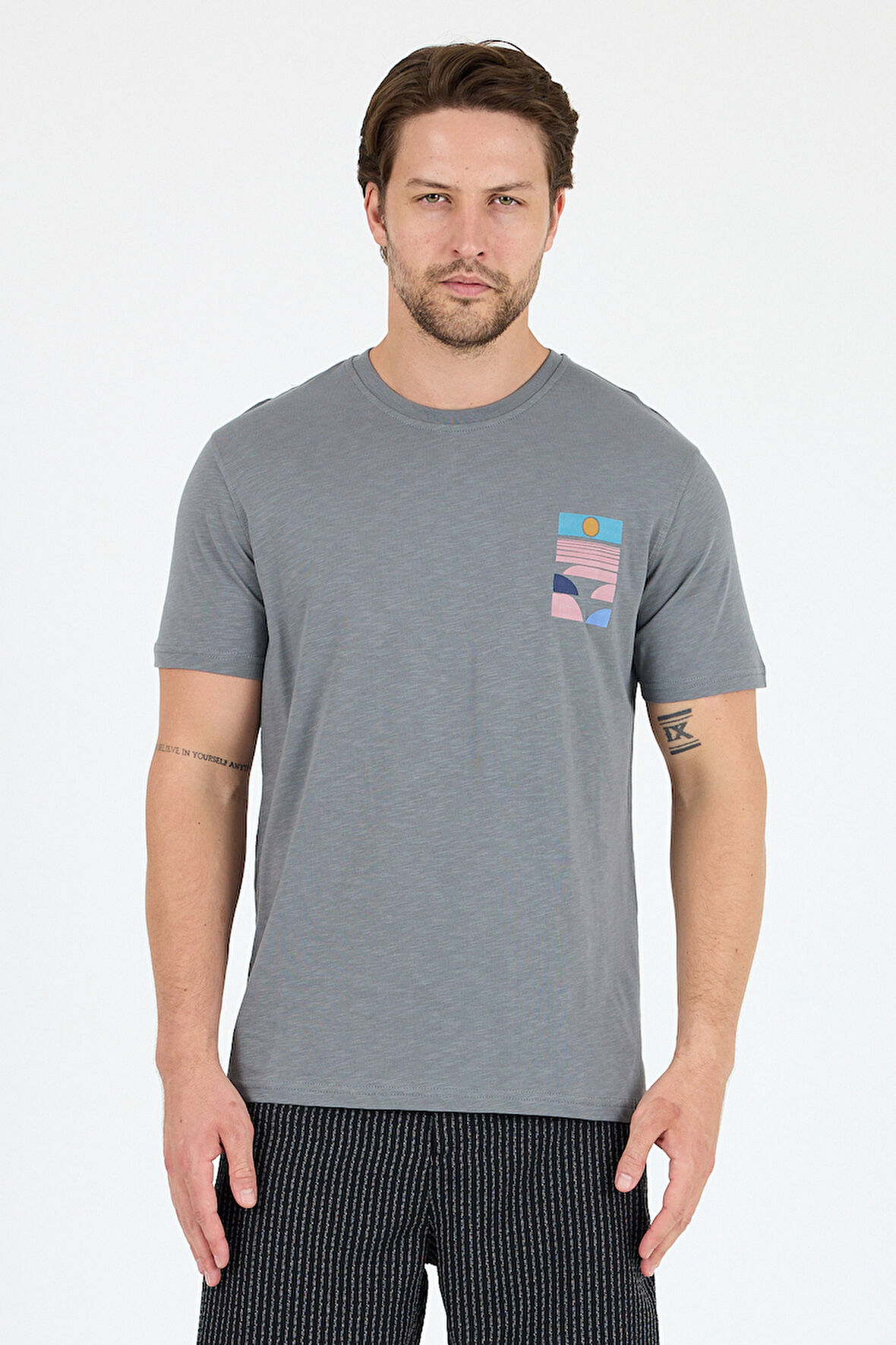 Erkek %100 Pamuk Bisiklet Yaka Kısa Kollu Baskılı T-Shirt  Rahat ve Şık Günlük Tişört 0005