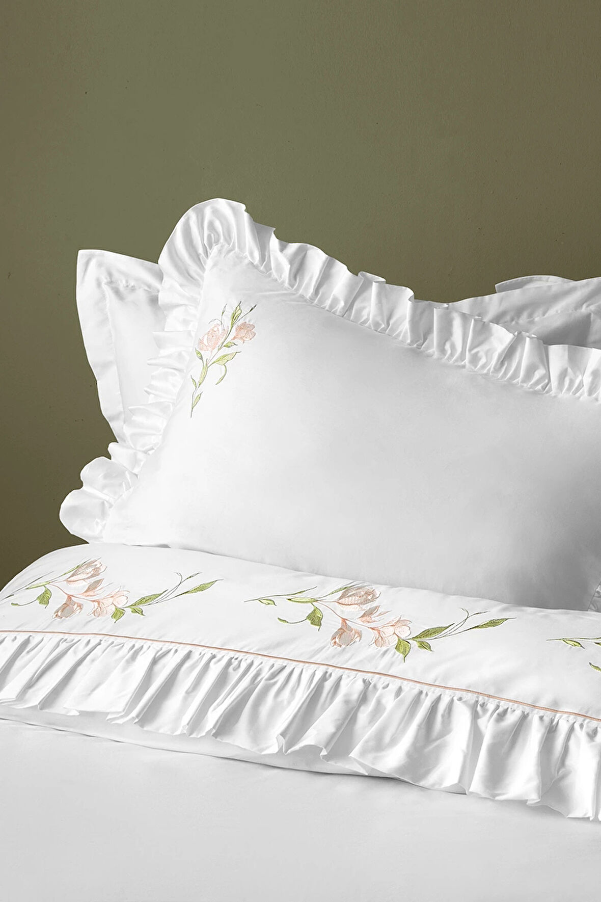Bovary Nakışlı 300 TC (120 Tel) Pamuk Saten Nevresim Takımı King Size