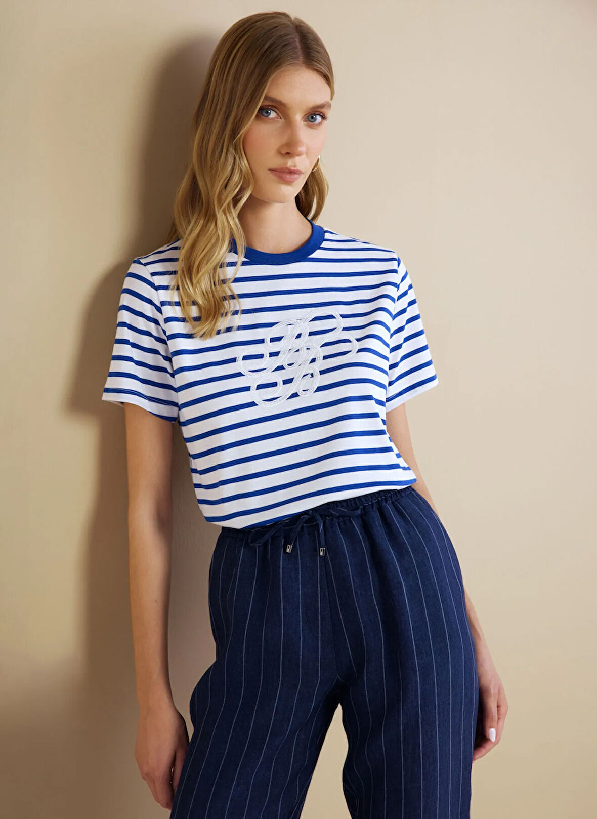 Brooks Brothers Bisiklet Yaka Beyaz - Saks Kadın T-Shirt BBSS25FTS006
