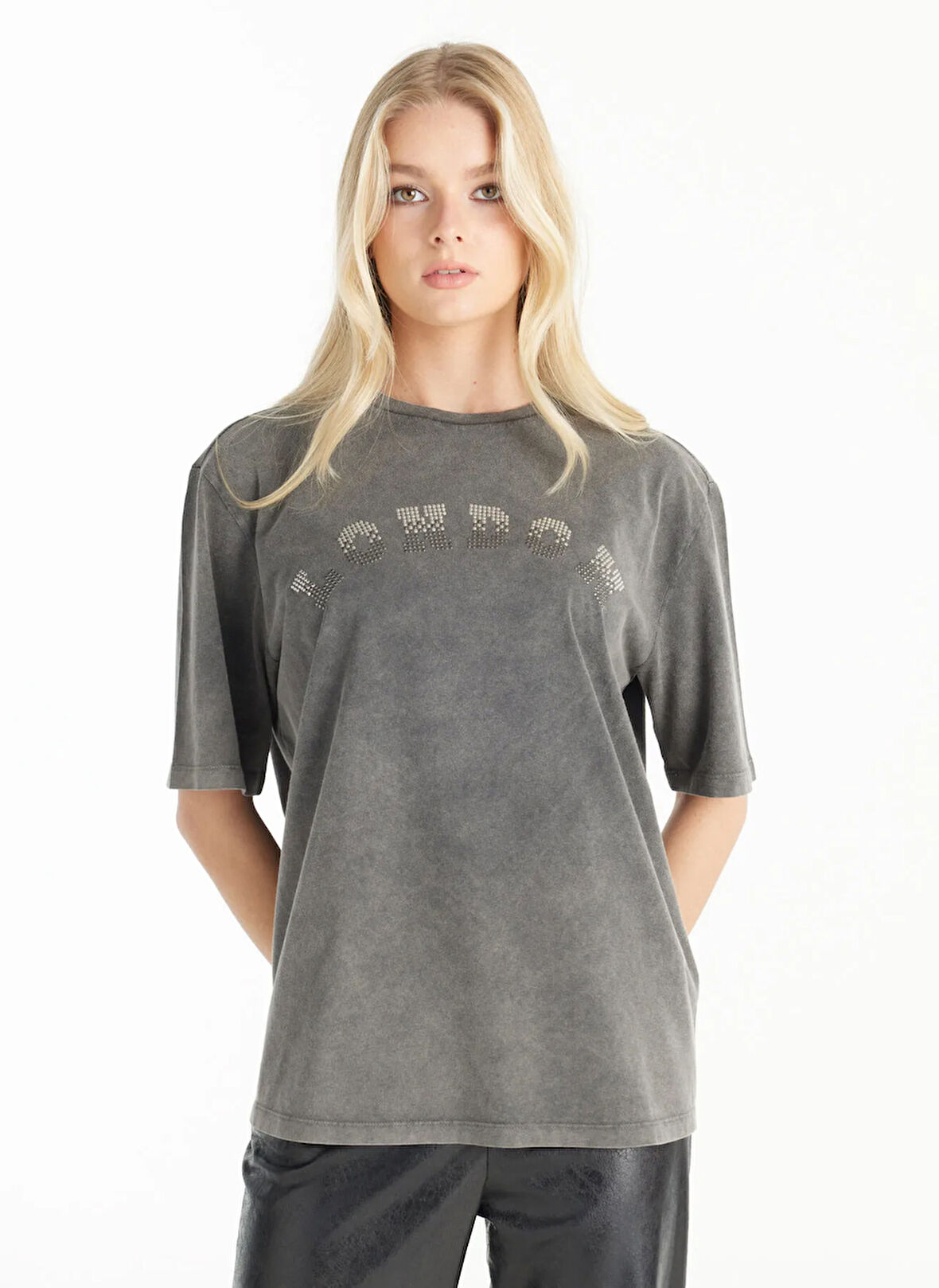 Ted Baker Bisiklet Yaka Taşlı Antrasit Kadın T-Shirt TBWRTS1055