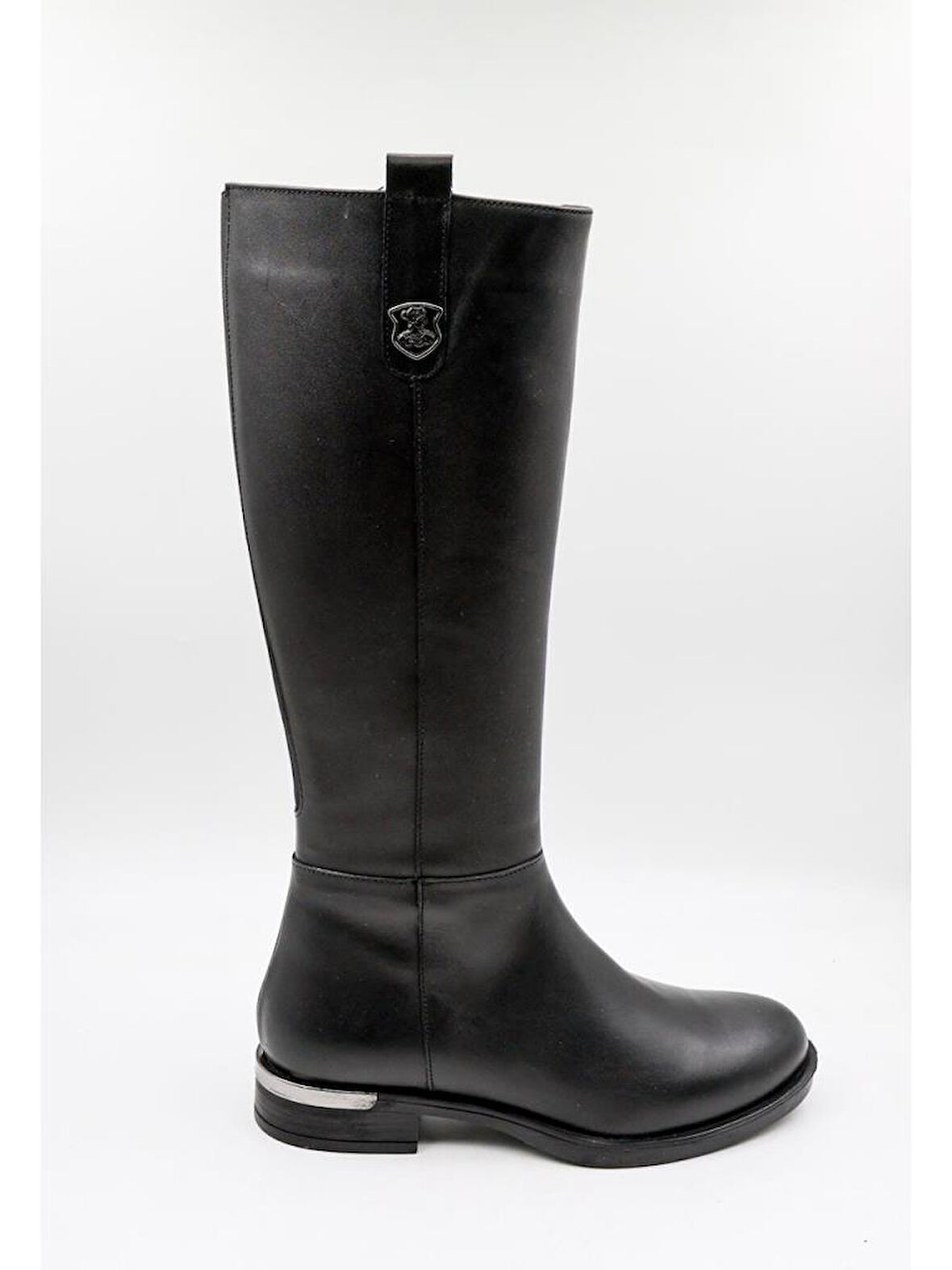 VENÜS 2553201K DÜZ TOPUK KAYMAZ HAFİF DERİ KADIN ÇİZME