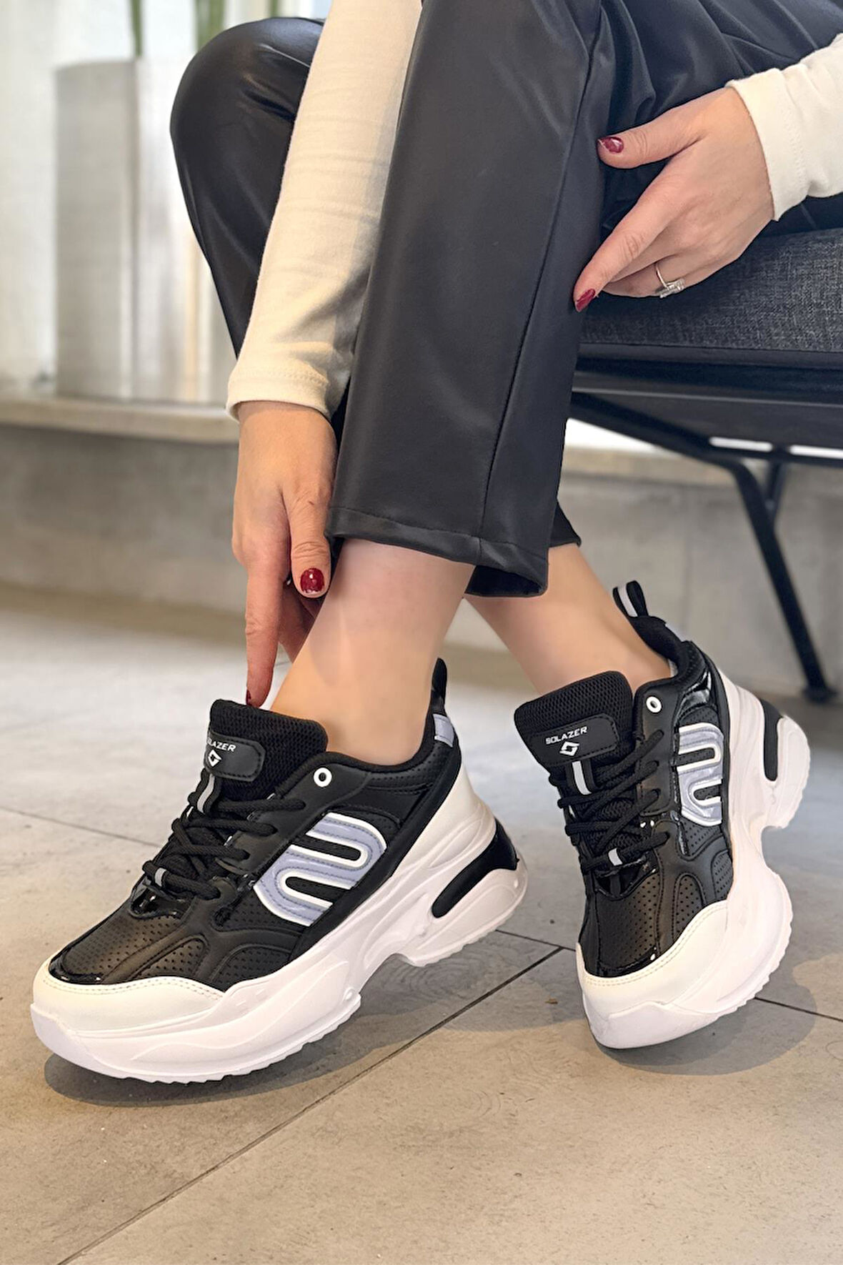 Kadın Ortopedik Taban File Detaylı Sneaker 040