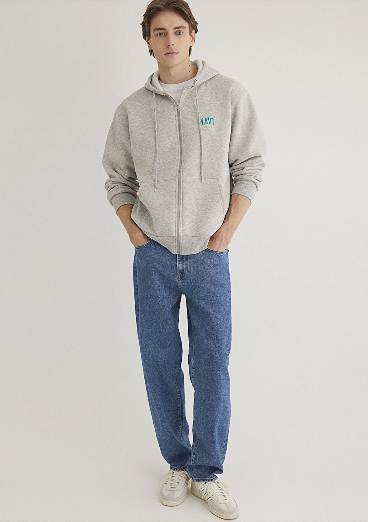 Mavi Logo Baskılı Kapüşonlu Gri Sweatshirt 0611715-80196