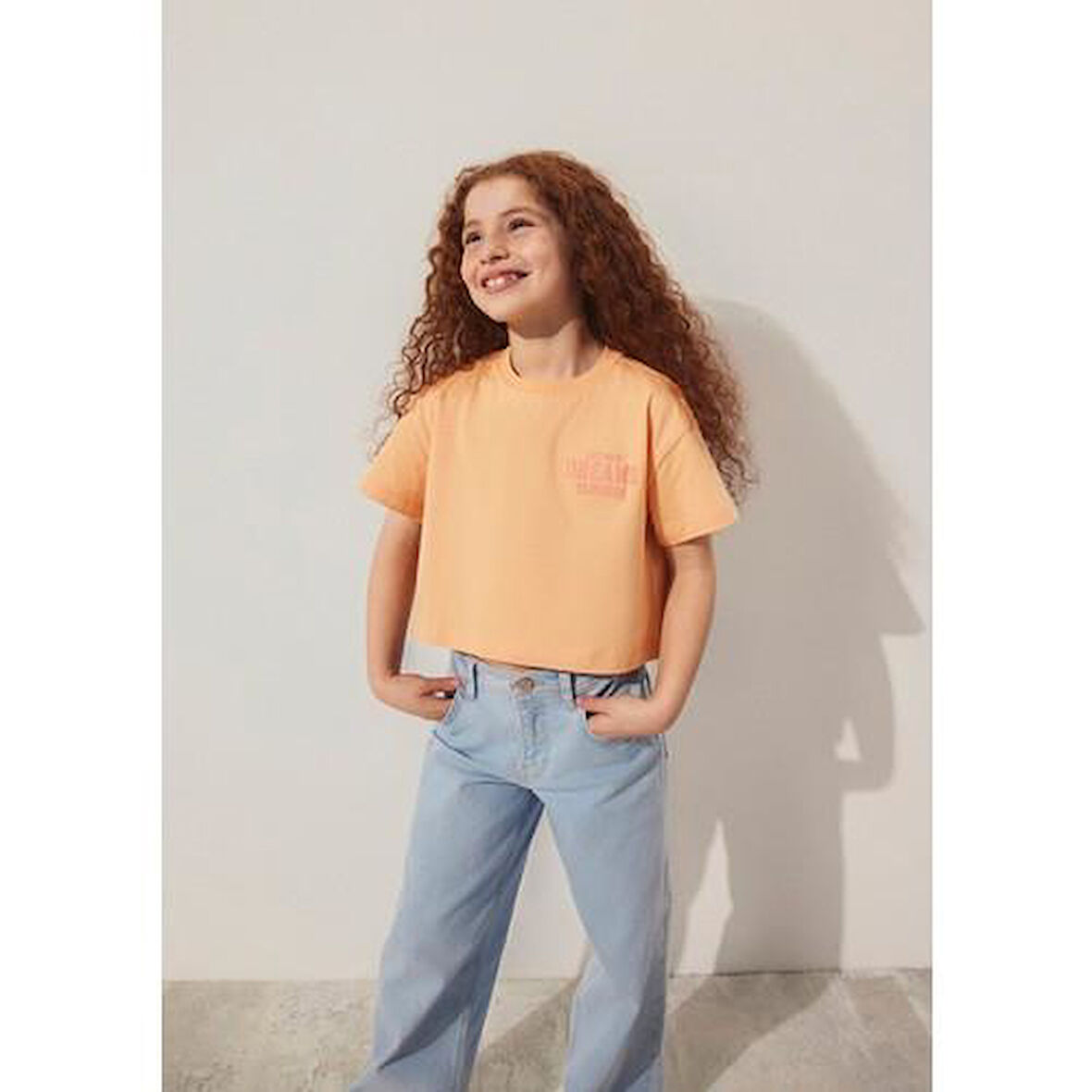 CHASE YOUR DREAMS BASKILI CROP TİŞÖRT