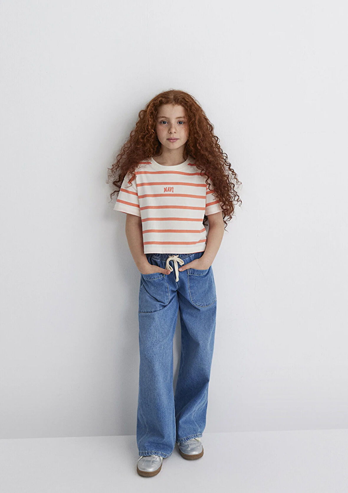 Mavi Logo Baskılı Turuncu Çizgili Crop Tişört 7610182-89310