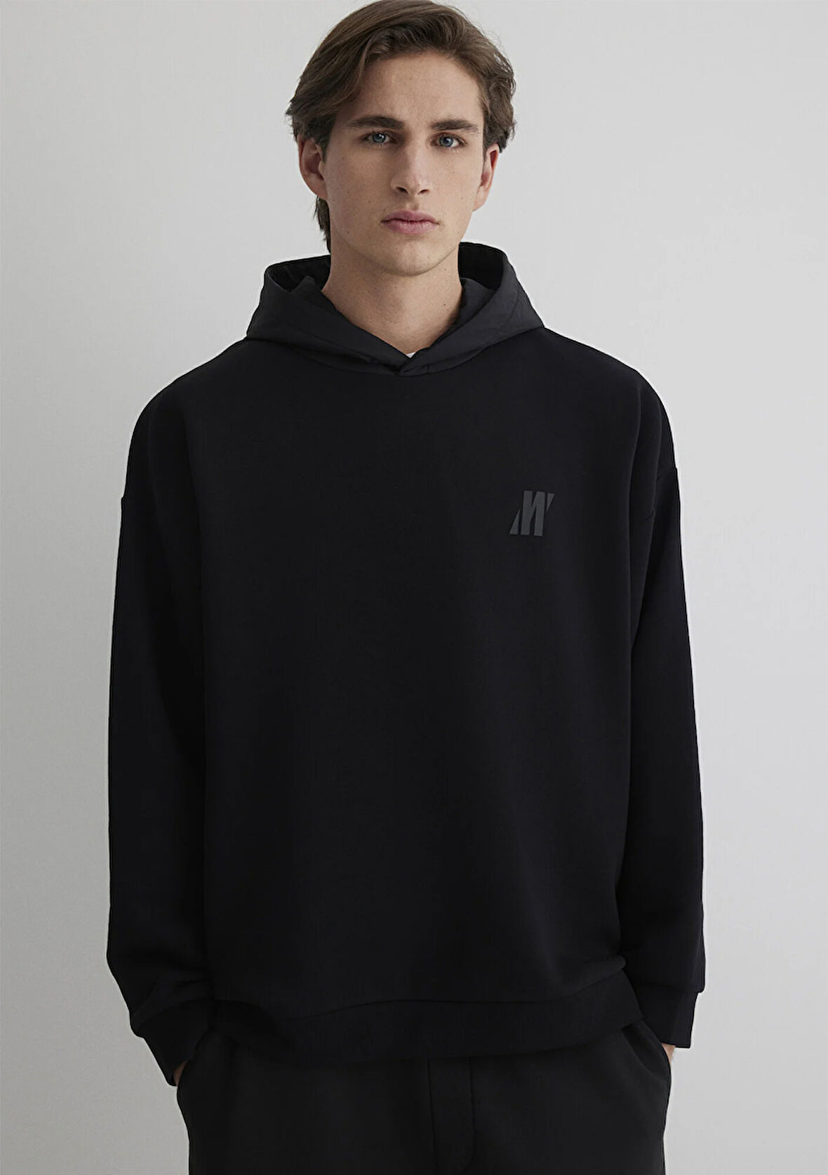 Mavi Pro Baskılı Kapüşonlu Siyah Sweatshirt 0S10353-71379