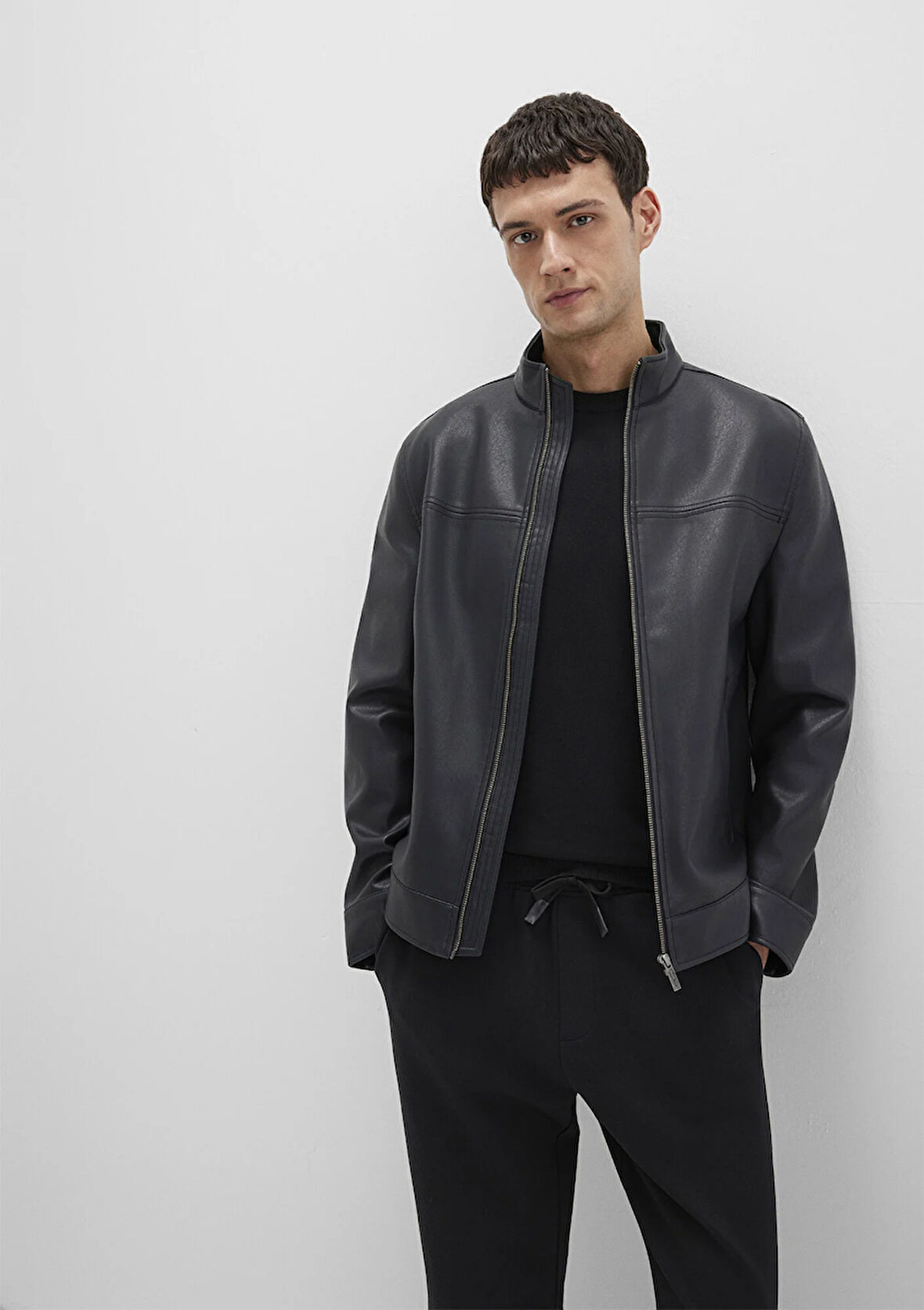 Dik Yaka Siyah Suni Deri Ceket 0110634-71379