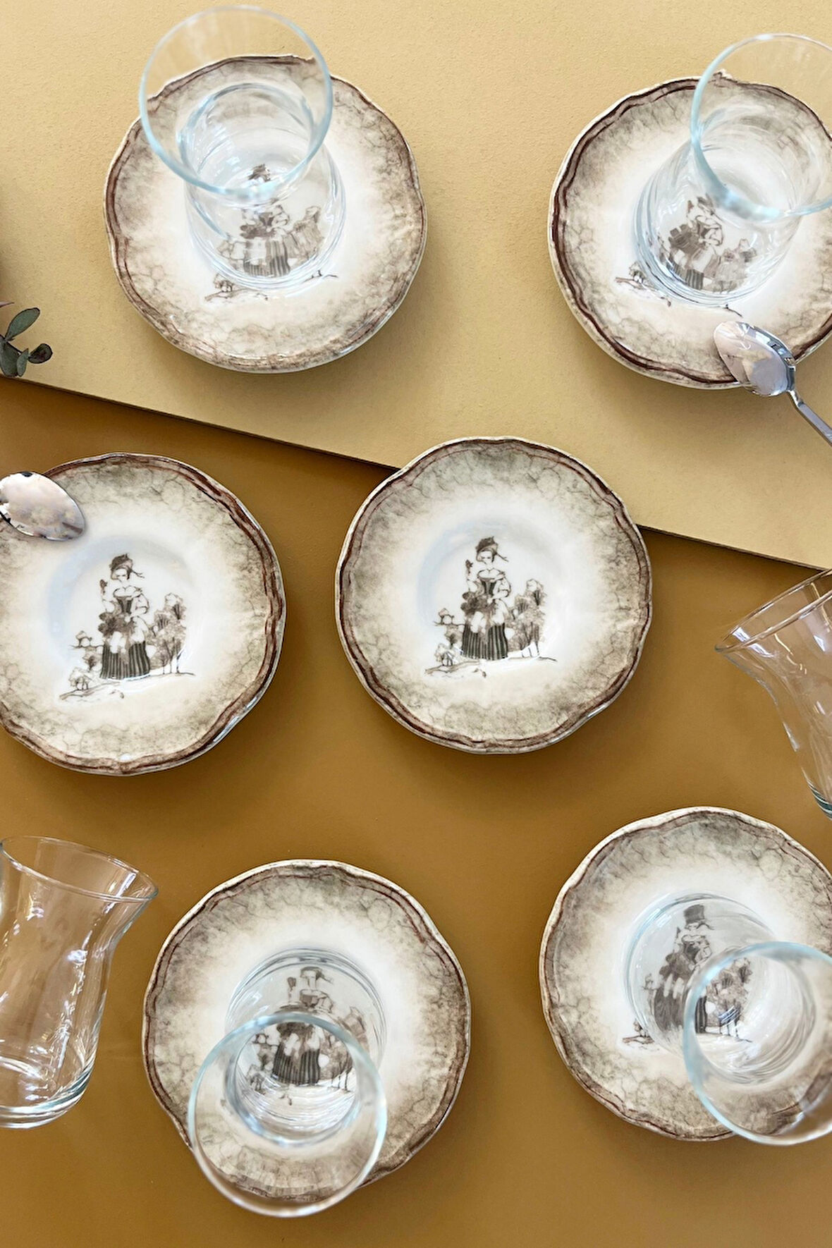 Porser Porselen Ella Çay Bardak ve Tabak Takımı 6 Kişilik 12 Parça