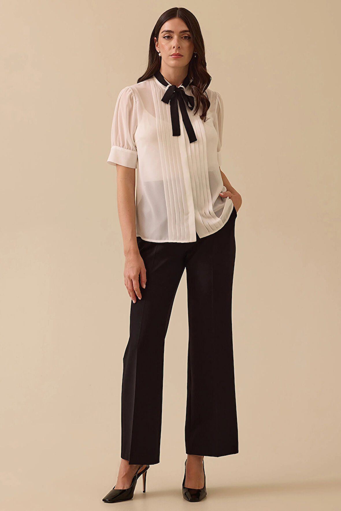 Seçil Kadın Yaka Bağlamalı Plise Detaylı Gömlek 0037 Ekru