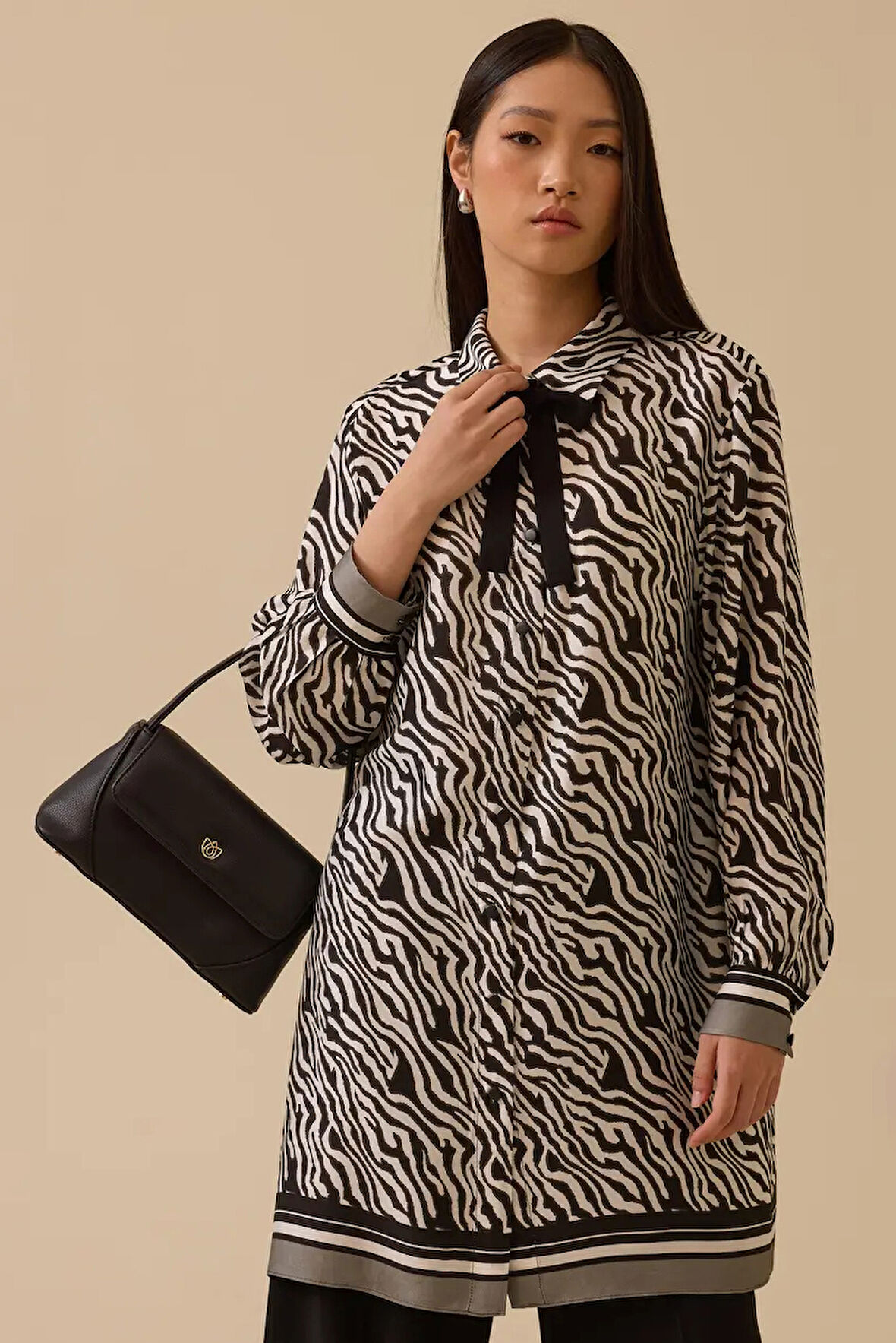 Kadın Zebra Desenli Bağlama Detaylı Tunik - Siyah | 38