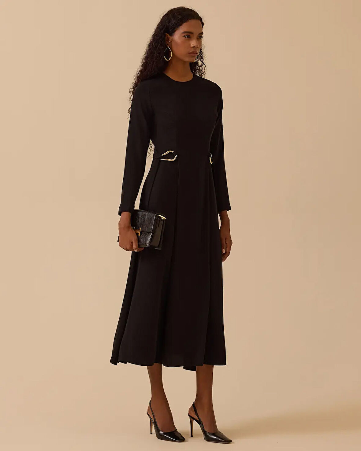 Kadın A Kesim Beli Metal Aksesuarlı Maksi Elbise - Siyah | 40